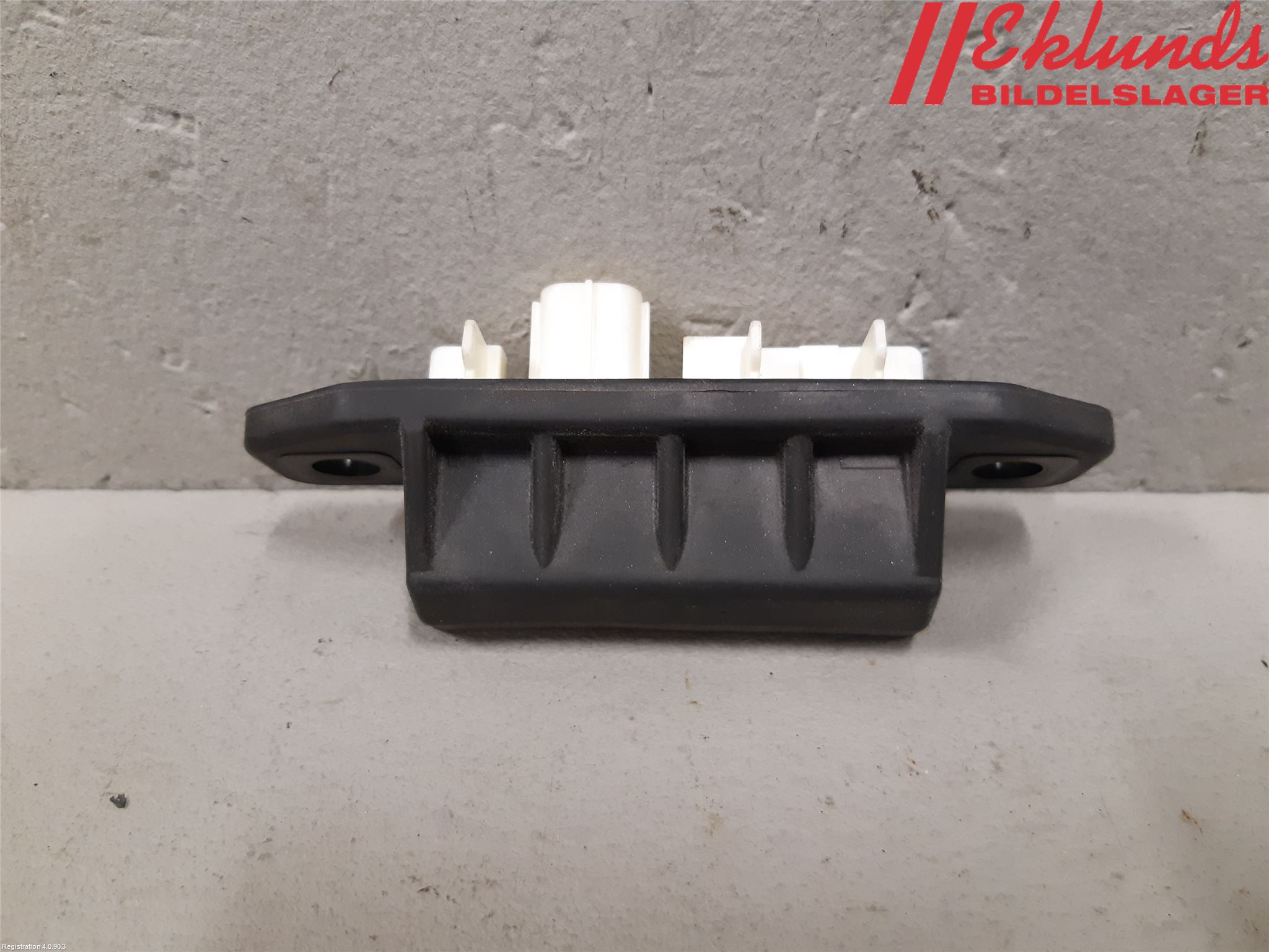 Toyota YARIS XP21 20- Strömställare Baklucka