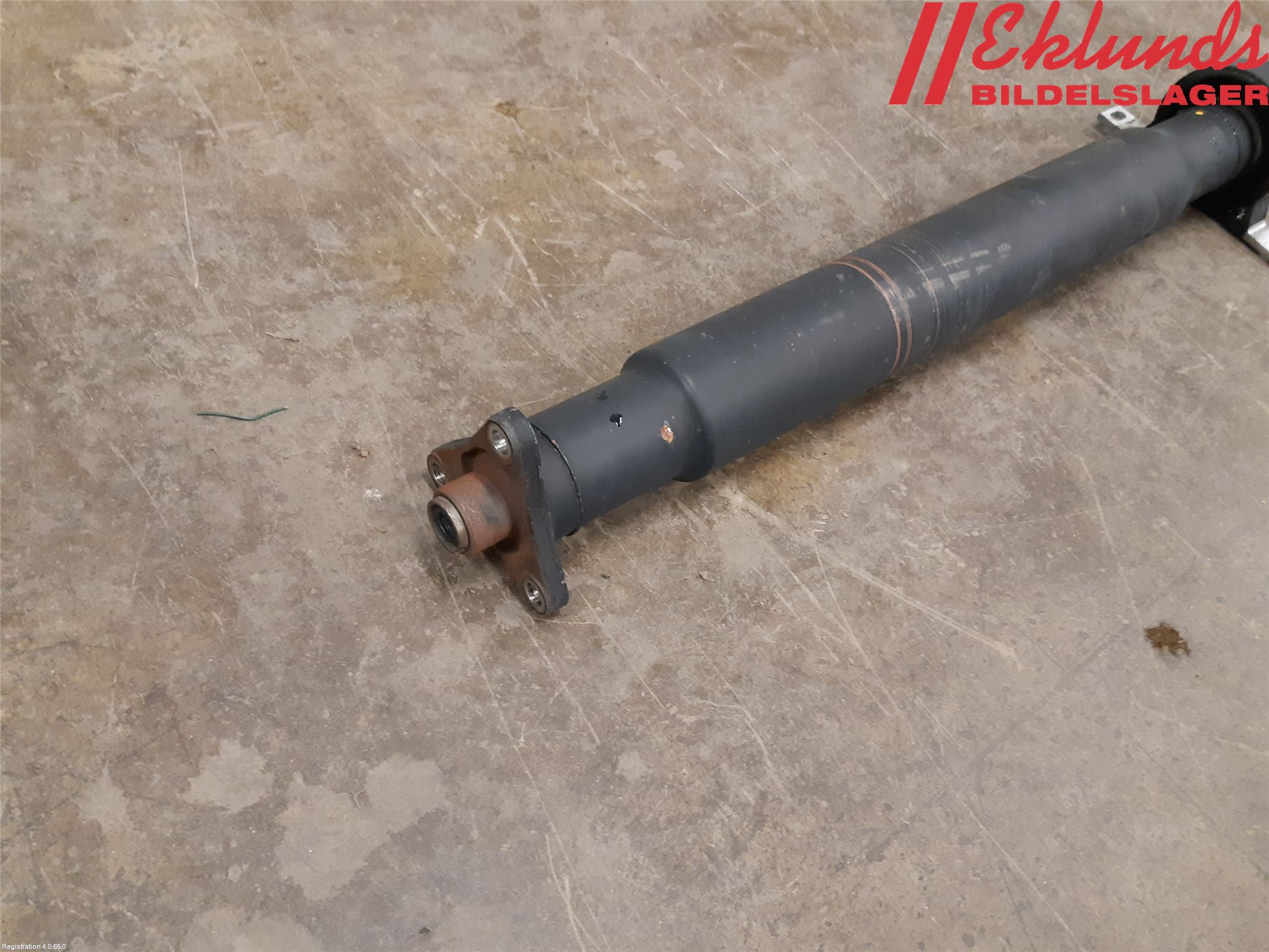 BMW 6 E63/64    02-10 Mellanaxel Komp