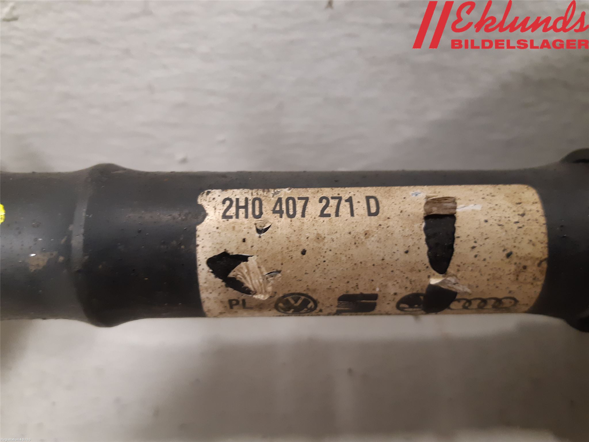 Volkswagen VW AMAROK 2H 10-22 Drivaxel Fram Höger