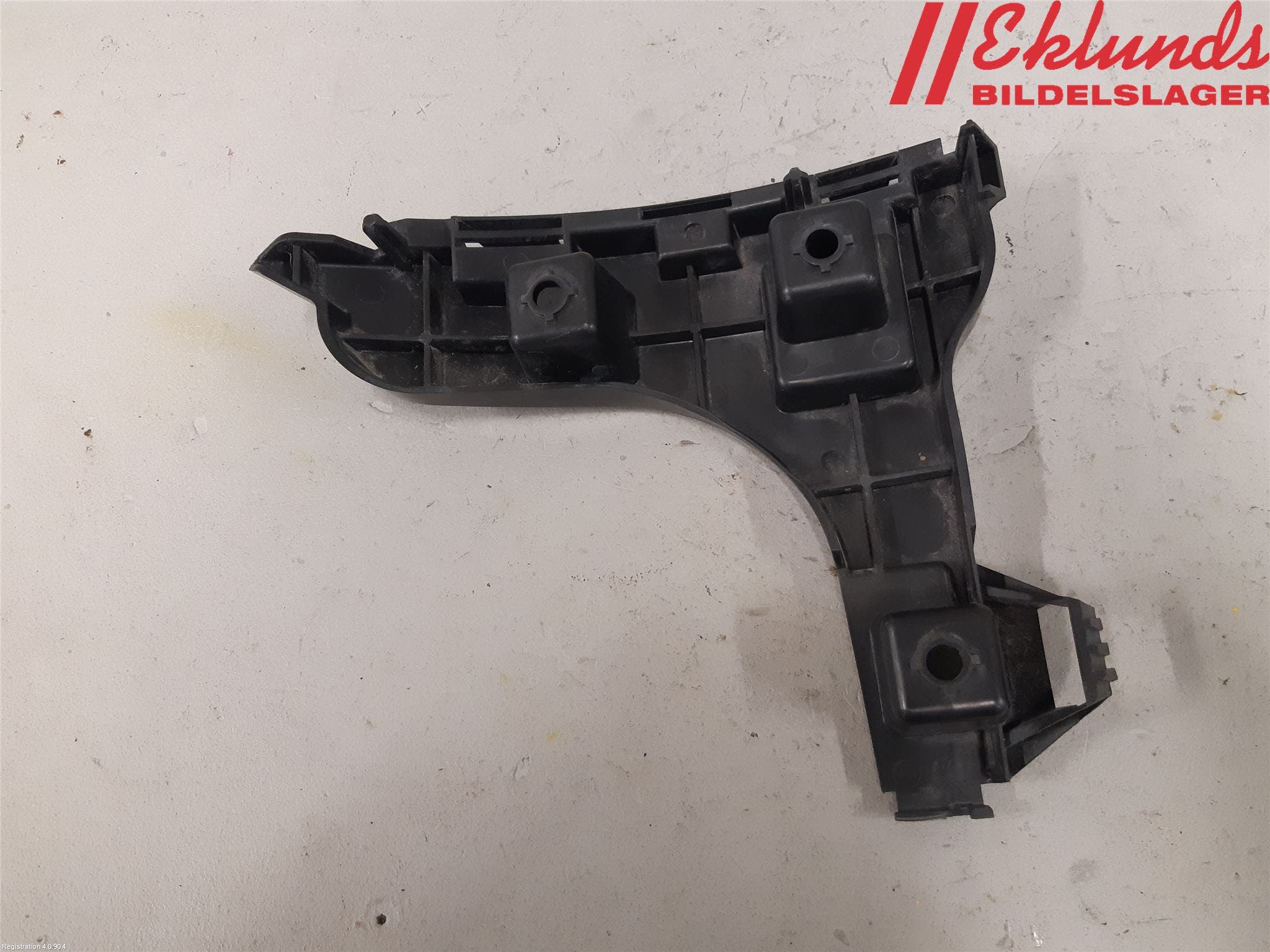 Volvo XC60 09-13 Stötfångarfäste Bak Hö