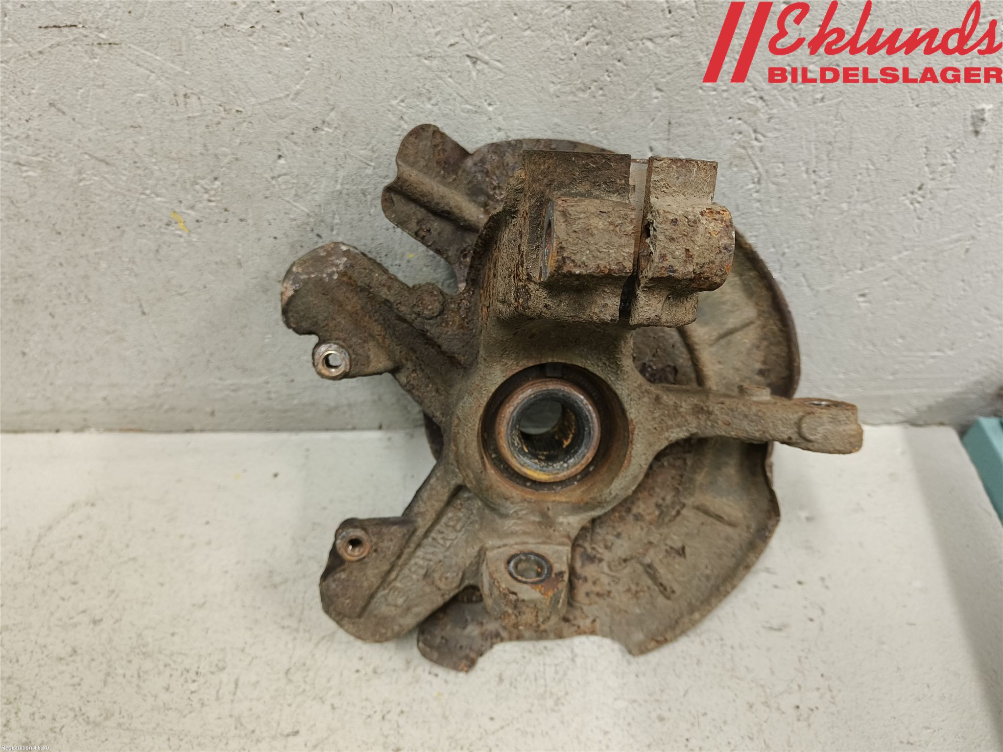 Audi A1/S1 11-18 Styrspindel Lagerhus Vä