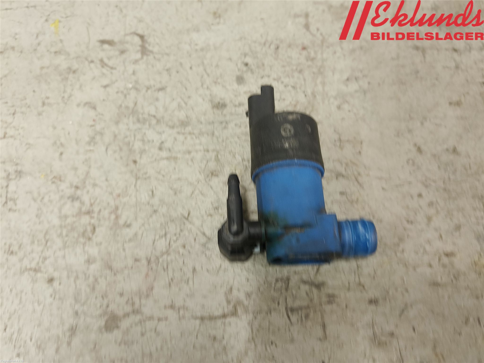 Renault CLIO III  09-12 Spolarpump Vindruta