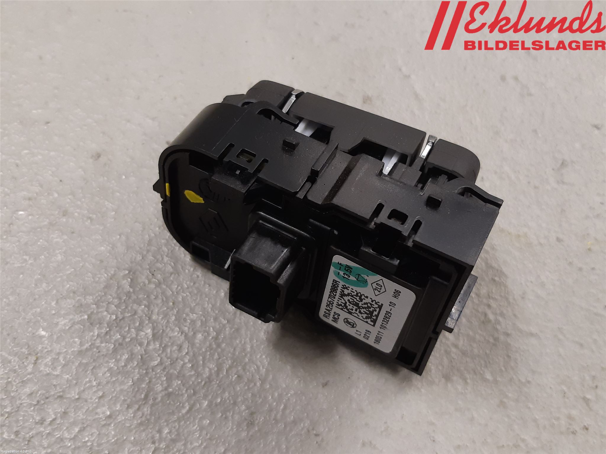 Renault CAPTUR 13-19 Strömställare Spegel