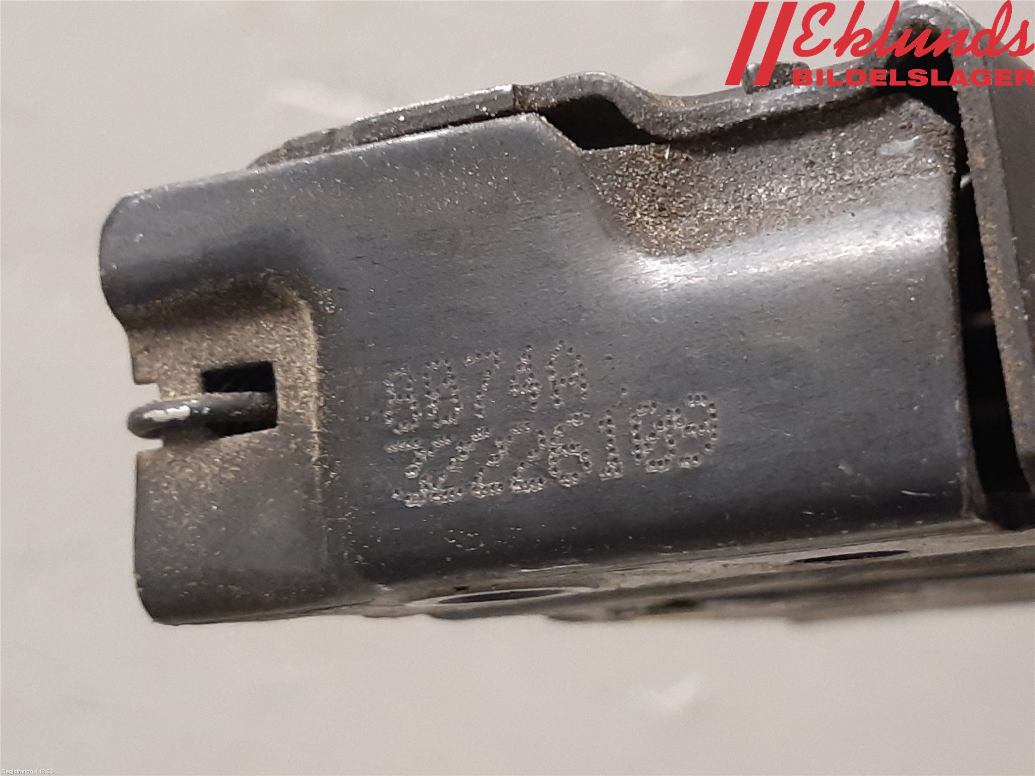 Volvo V90 17->> Huvlås