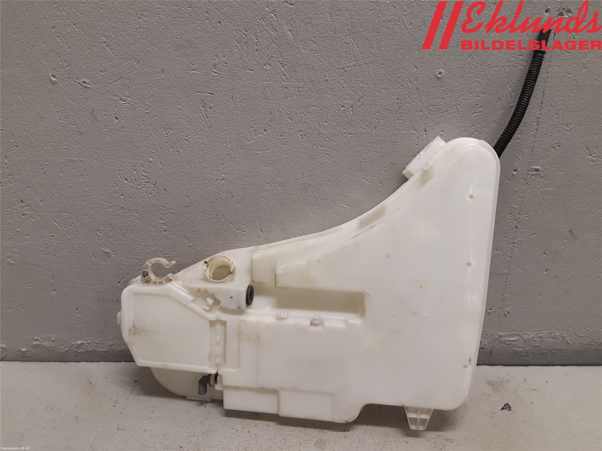 BMW 5 F10/F11/F18 09-17 Spolartank Vindruta-Strål
