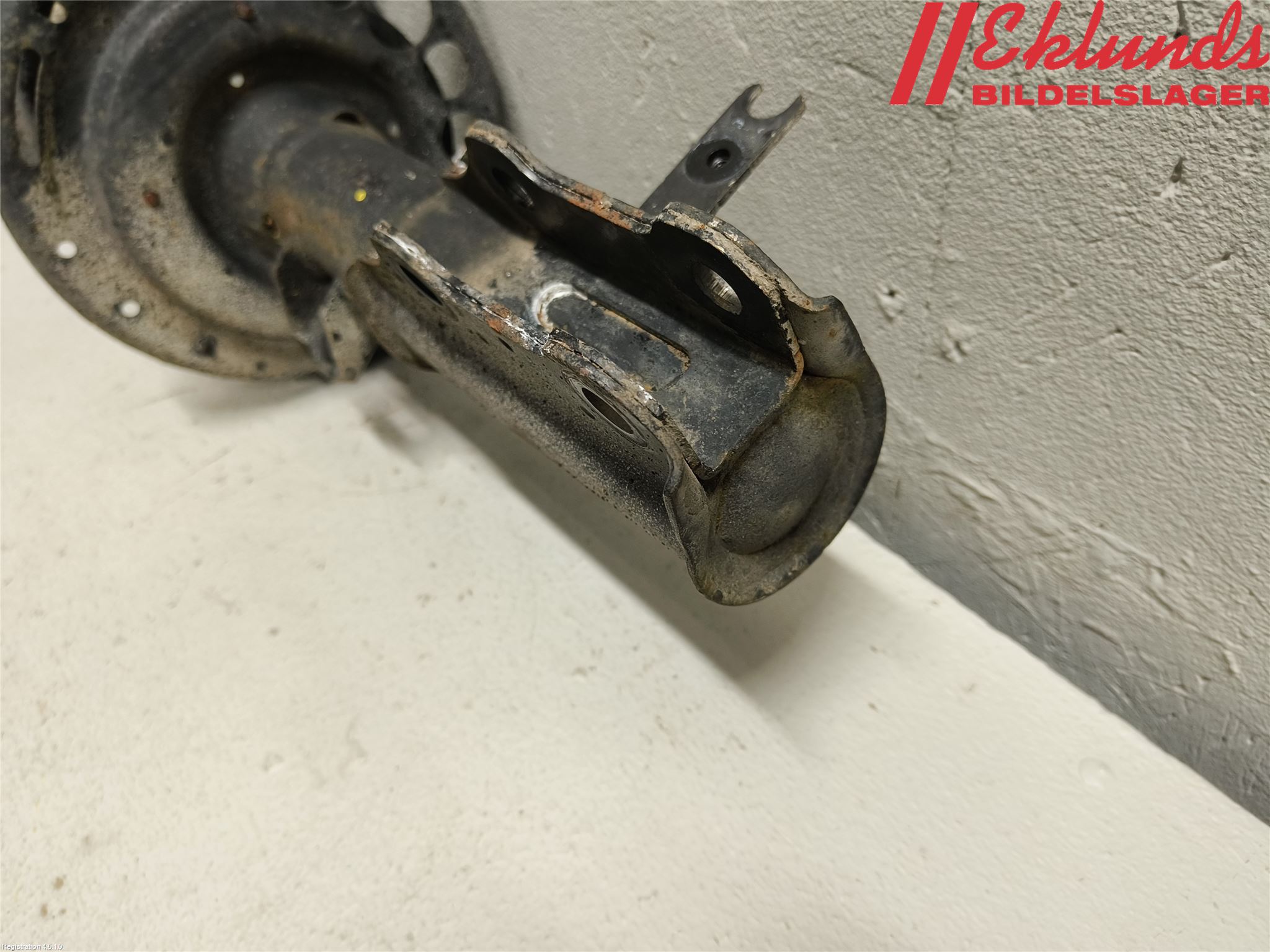 Opel INSIGNIA 17- Fjäderben Fram Höger