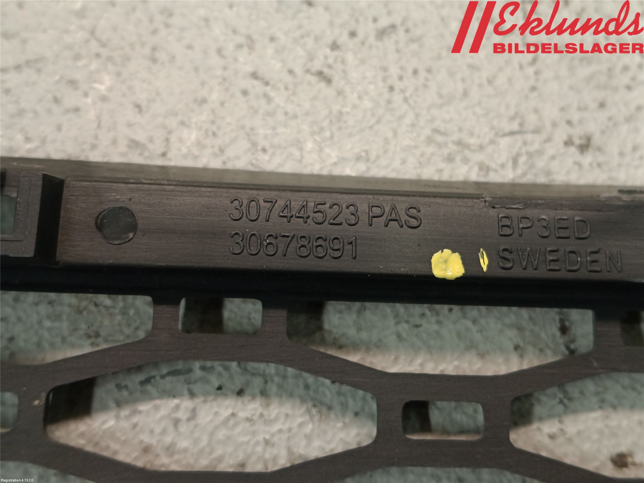 Volvo XC70 08-13 Stöt Utfyllnad-List-Grill