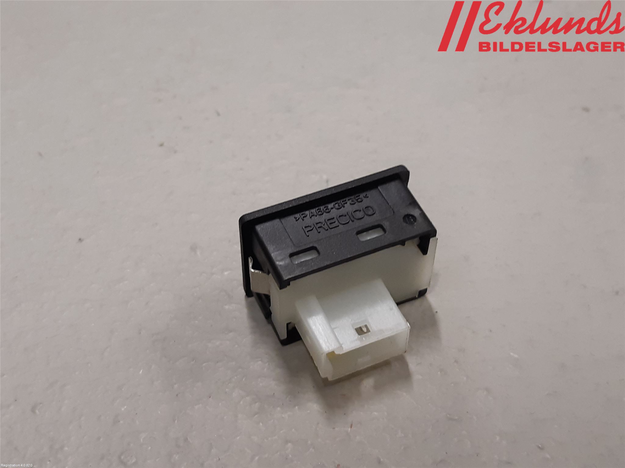 BMW 5 F10/F11/F18 09-17 Strömställare Baklucka
