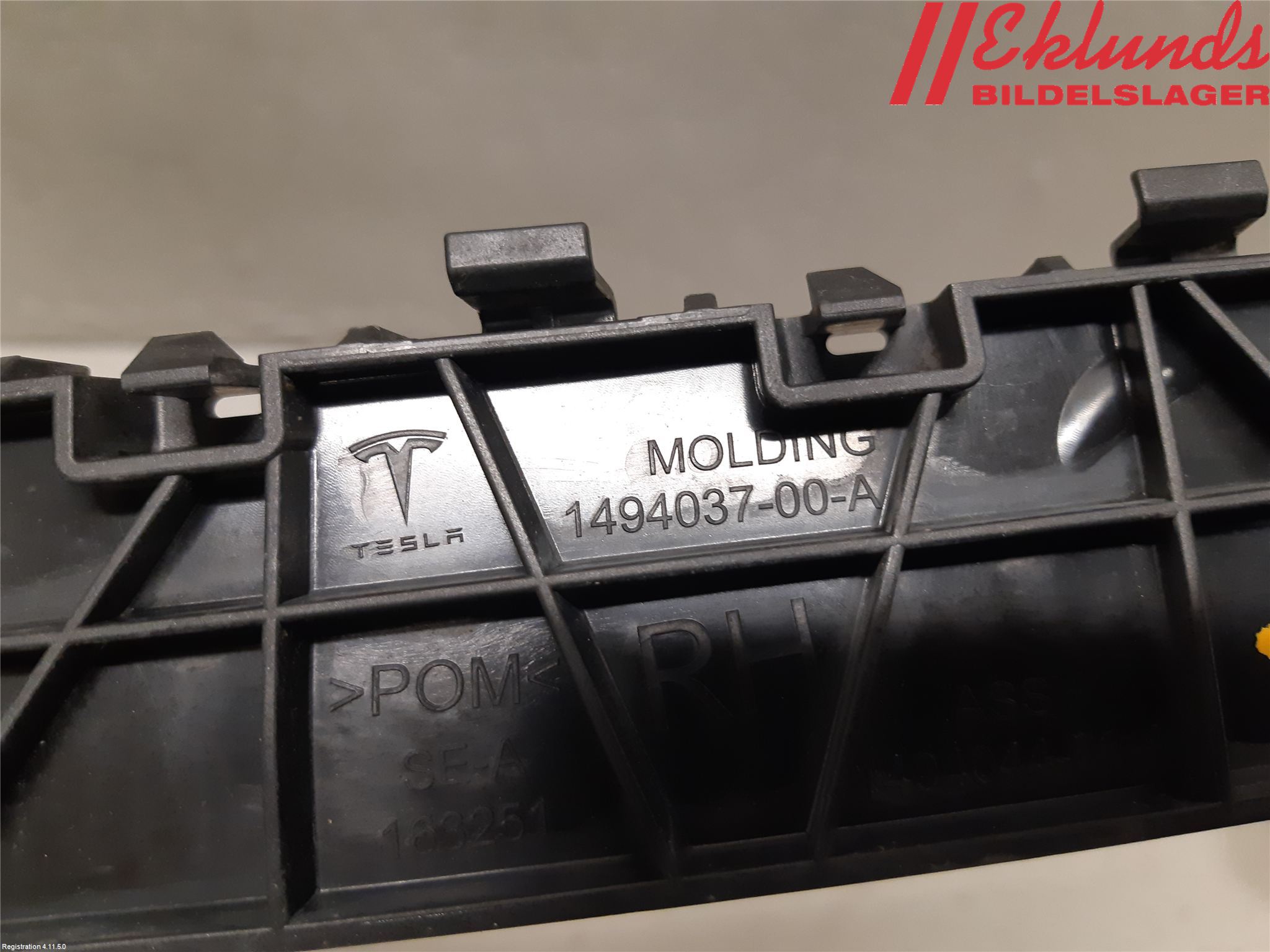 Tesla MODEL Y 21- Stötfångarfäste Bak Hö