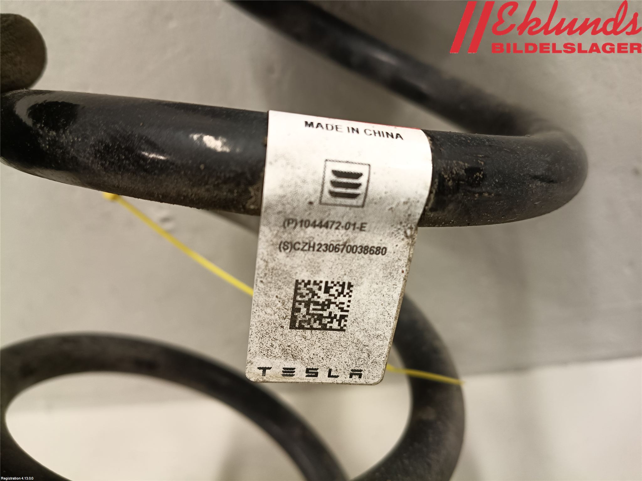 Tesla MODEL 3 17- Fjäder Bak