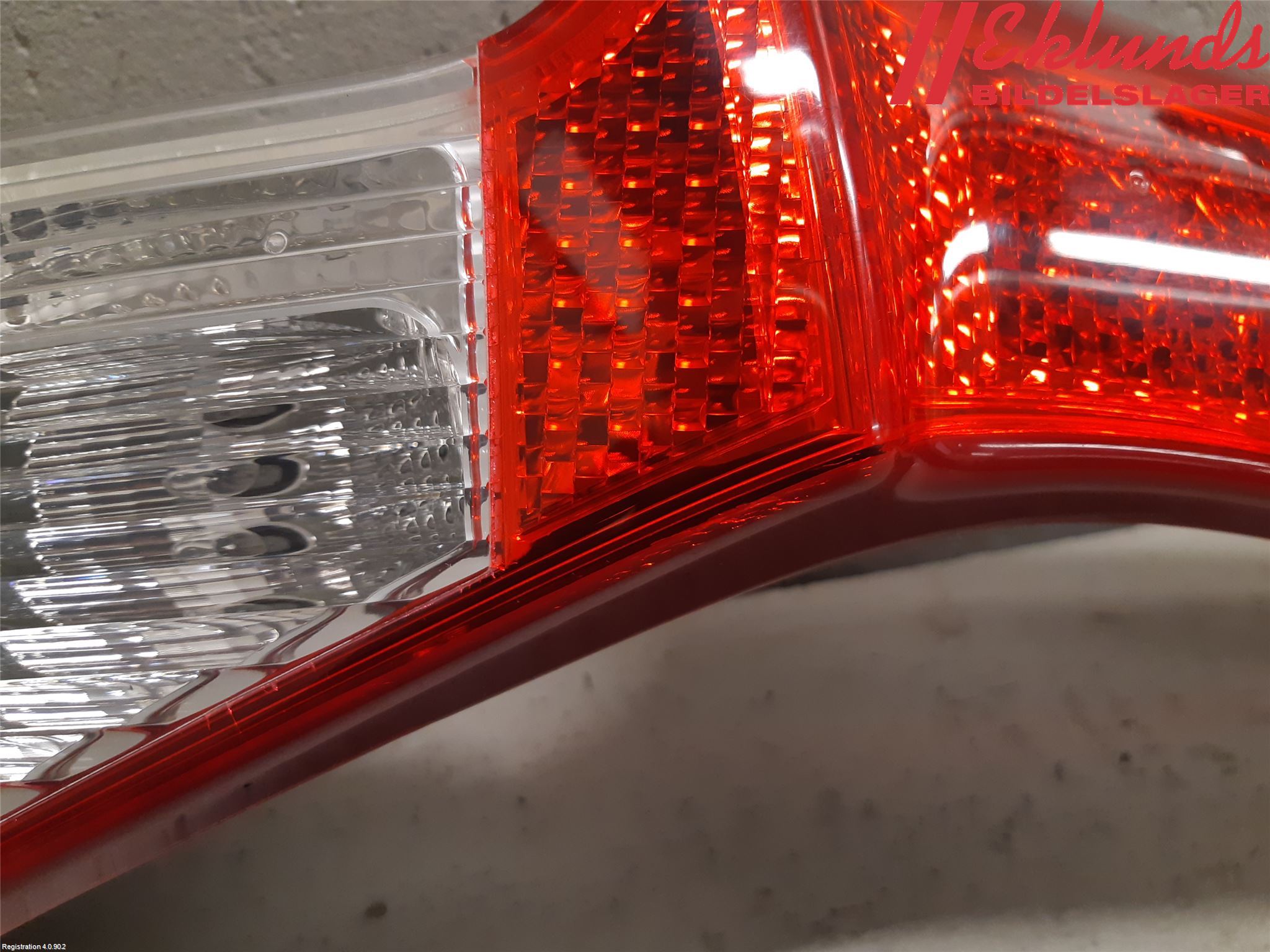 Volvo XC70 08-13 Bakljus Lucka Vä