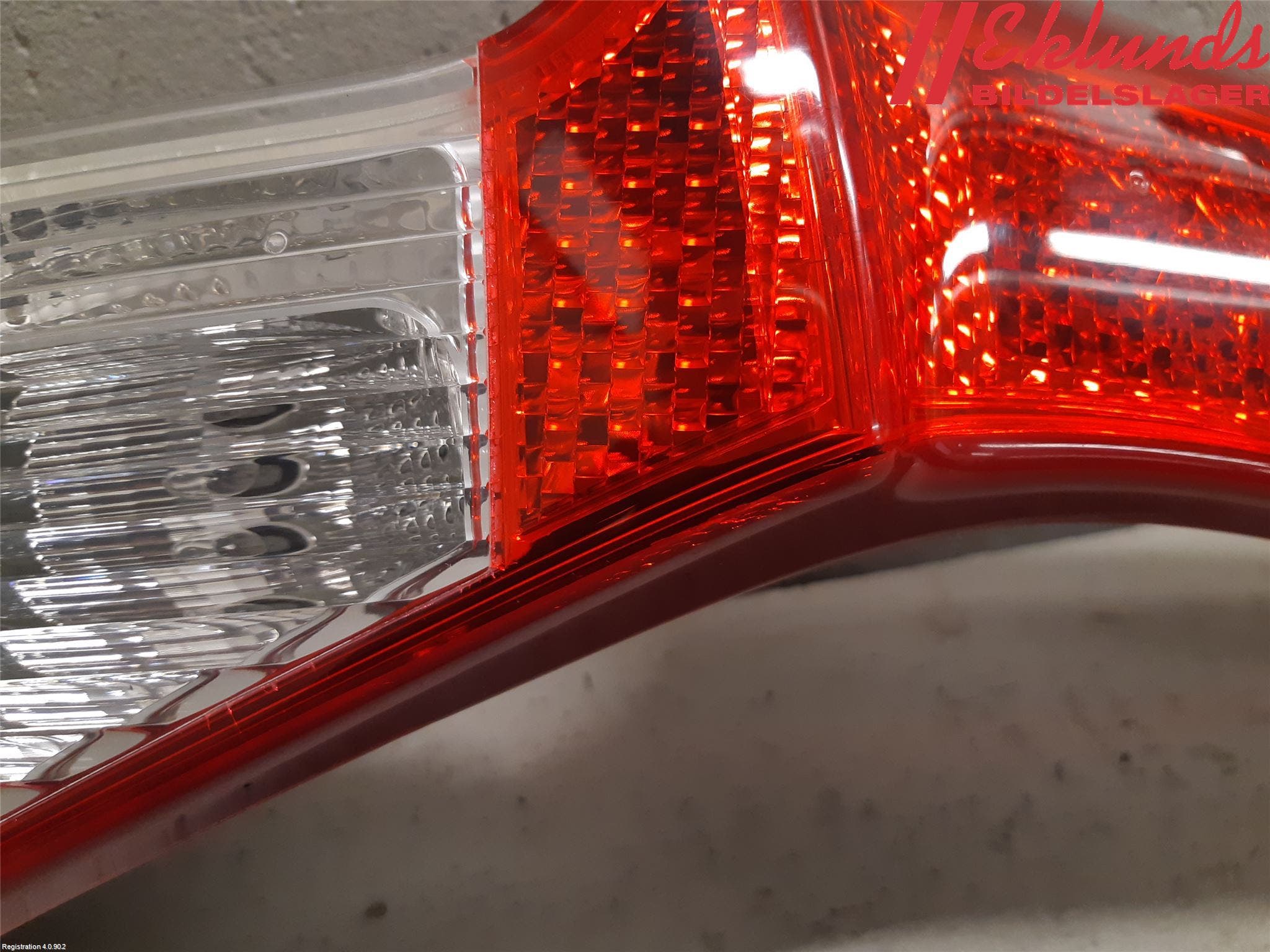 Volvo XC70 08-13 Bakljus Lucka Vä