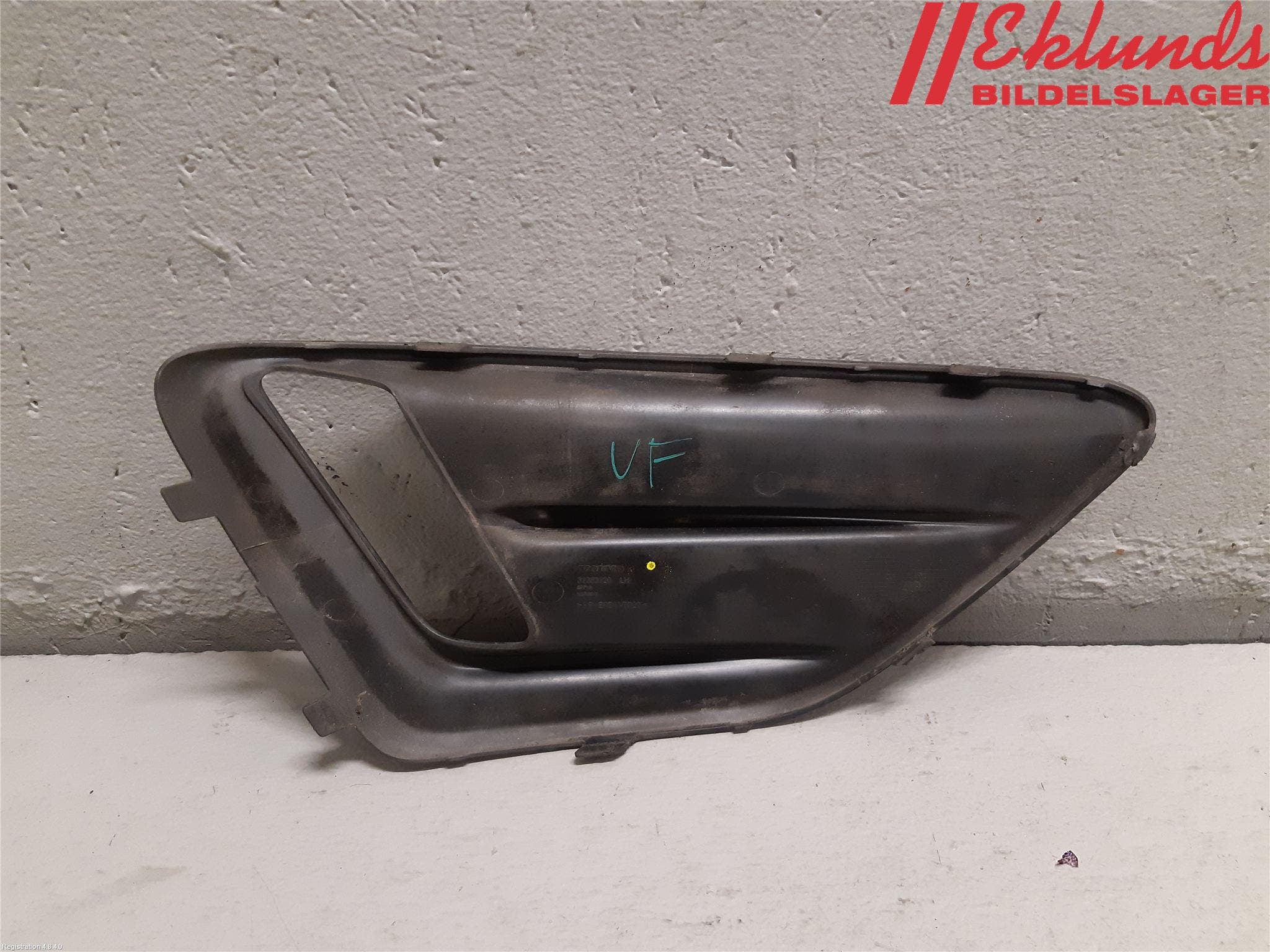 Volvo XC60 14-17 Dimljussarg Fram