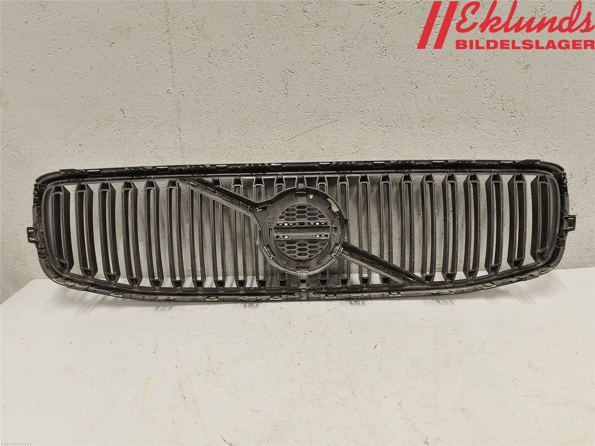 Volvo V90 17->> Grill Komp