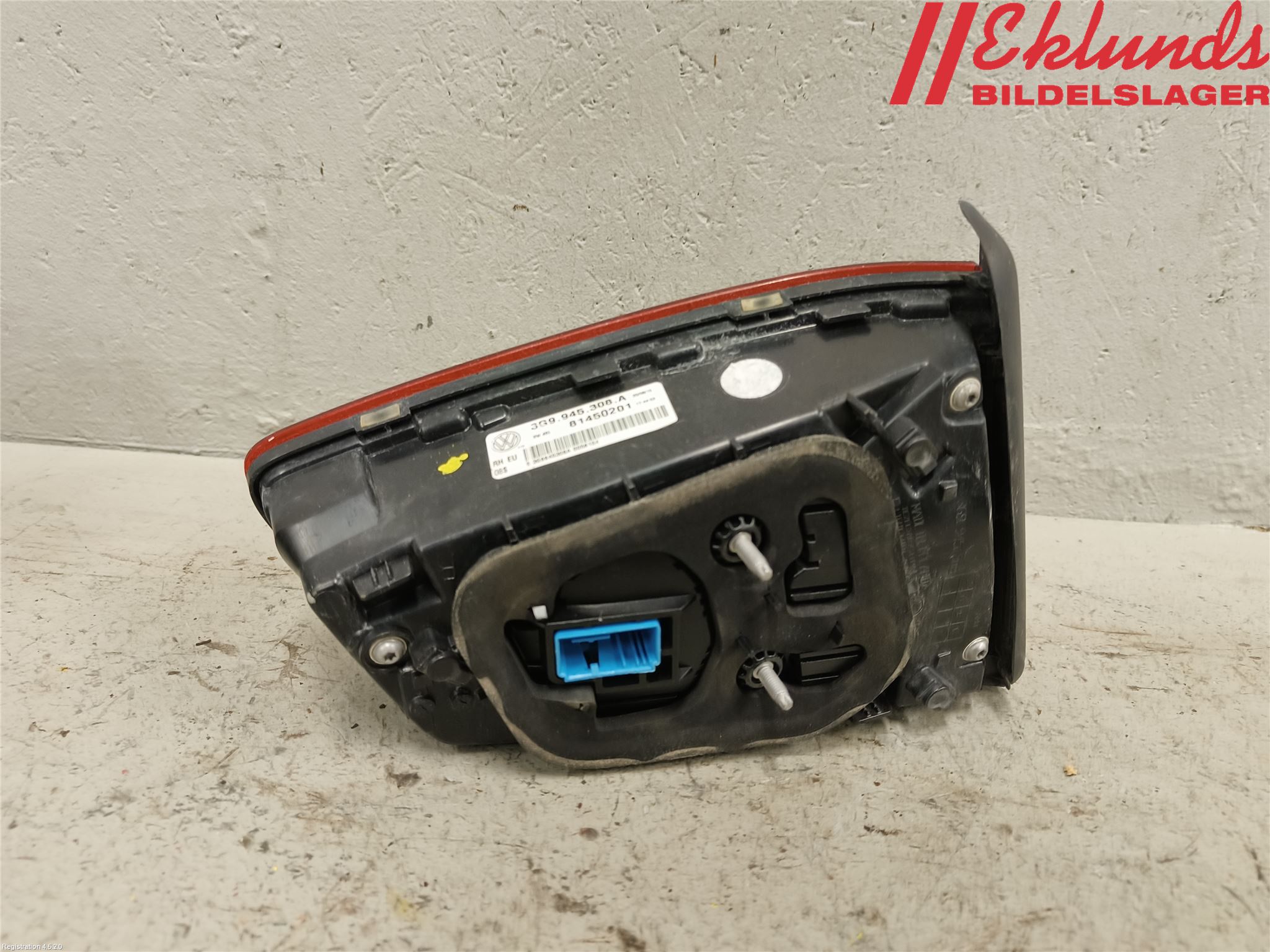 Volkswagen VW PASSAT 15-19 Bakljus Lucka Hö