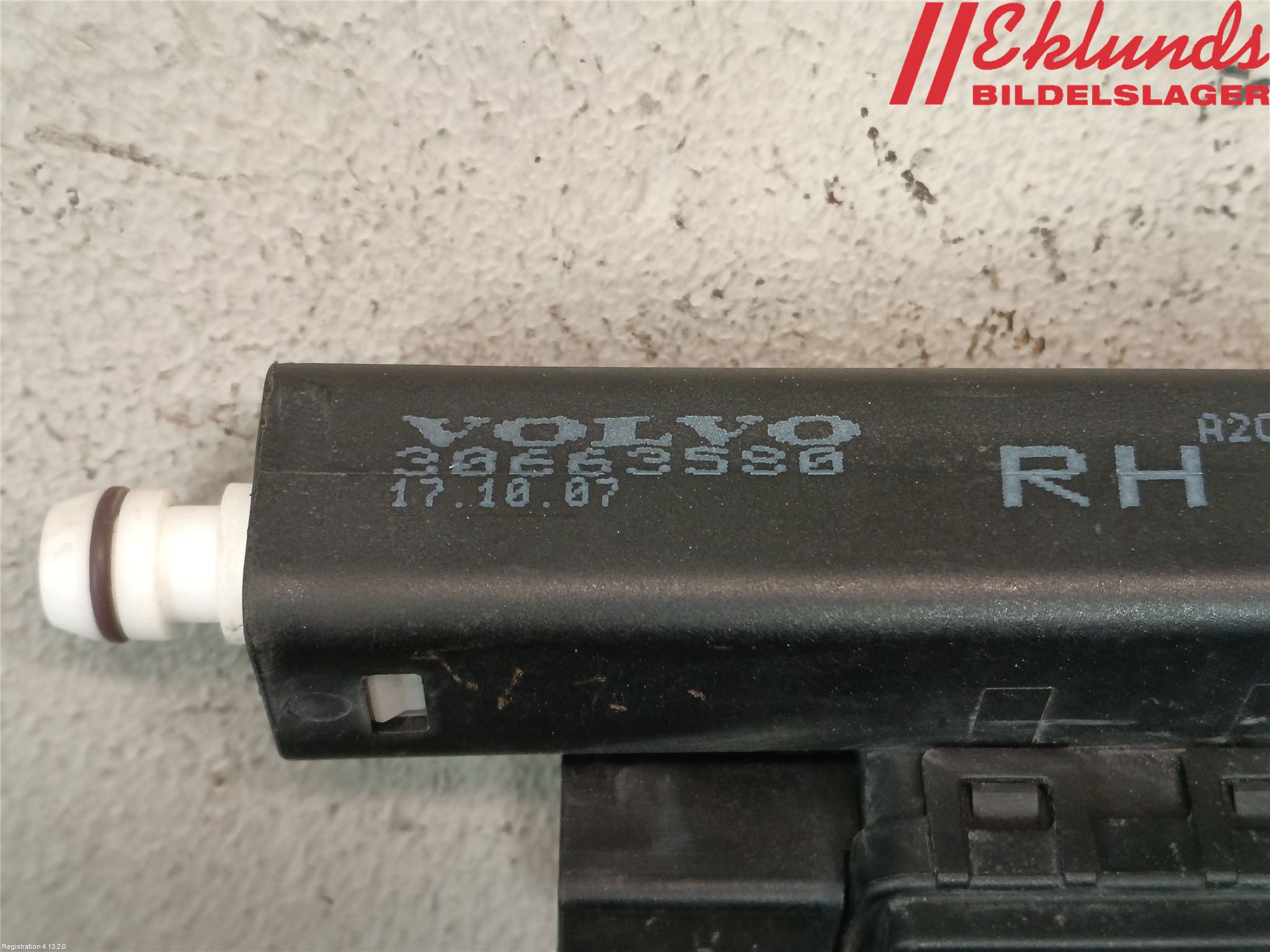 Volvo XC70 08-13 Spolarmunstycke Strålkastare