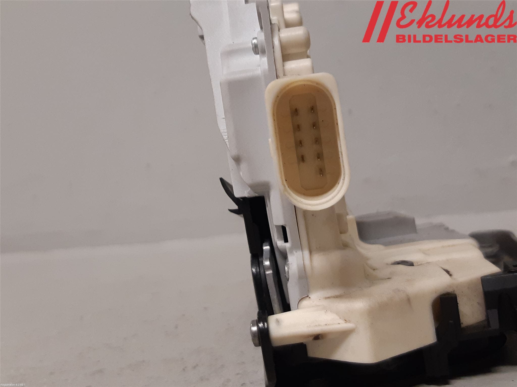 Audi A6 ALLROAD 12-18 Låskista-Dörrlås