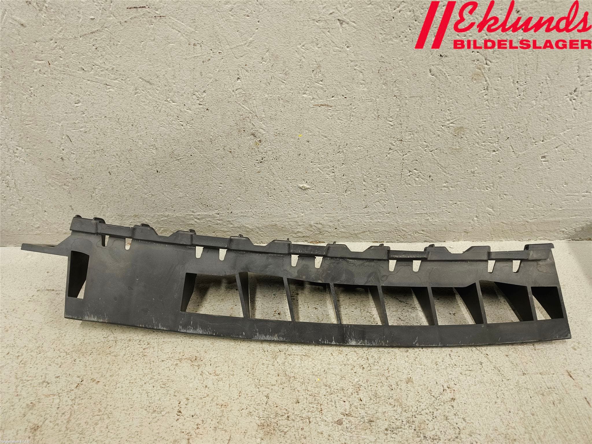 Skoda YETI Stötfångardel Bak Hö