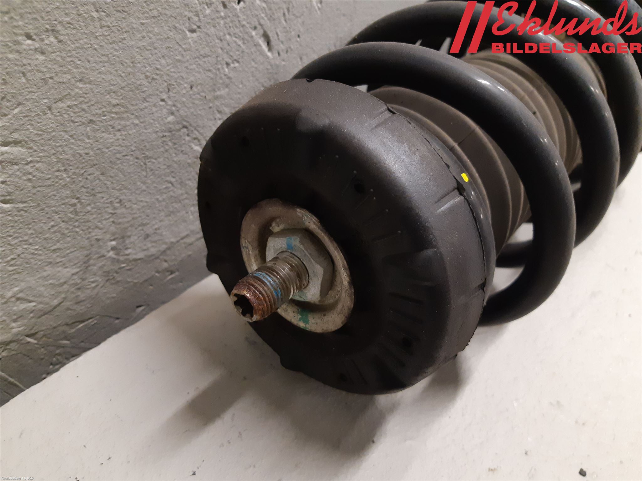 Opel MOKKA 13-20 Fjäderben Fram Höger