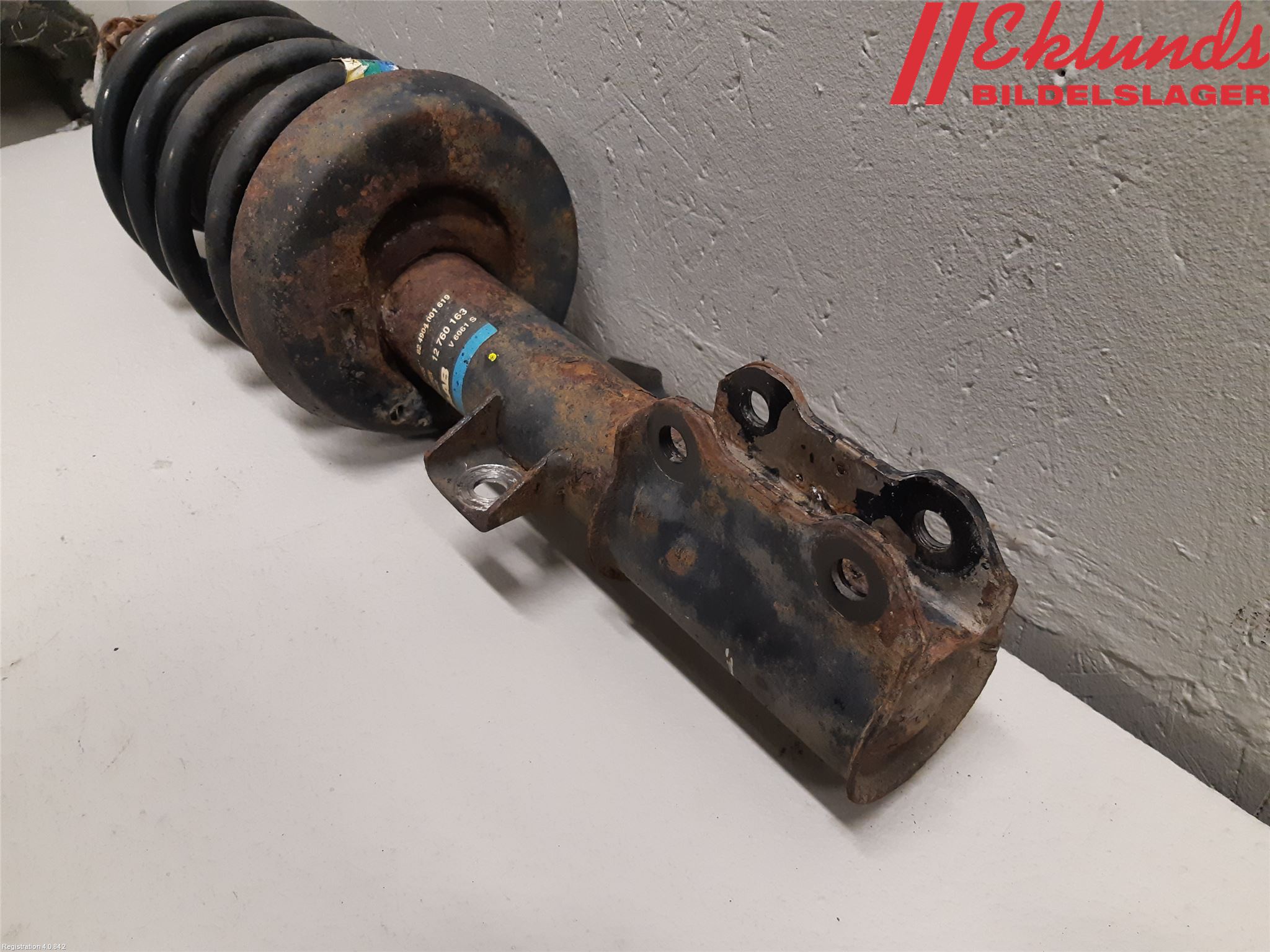 Saab 9-5     06-10 Fjäderben Fram Höger