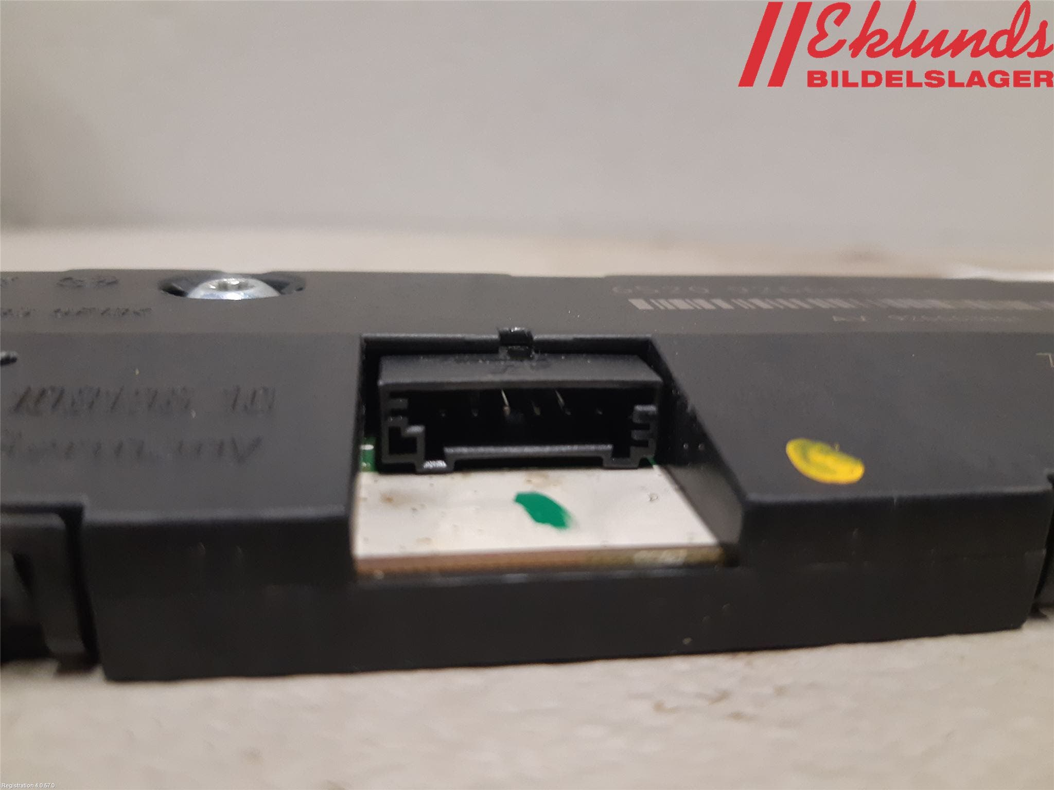 BMW 5 F10/F11/F18 09-17 Antennförstärkare