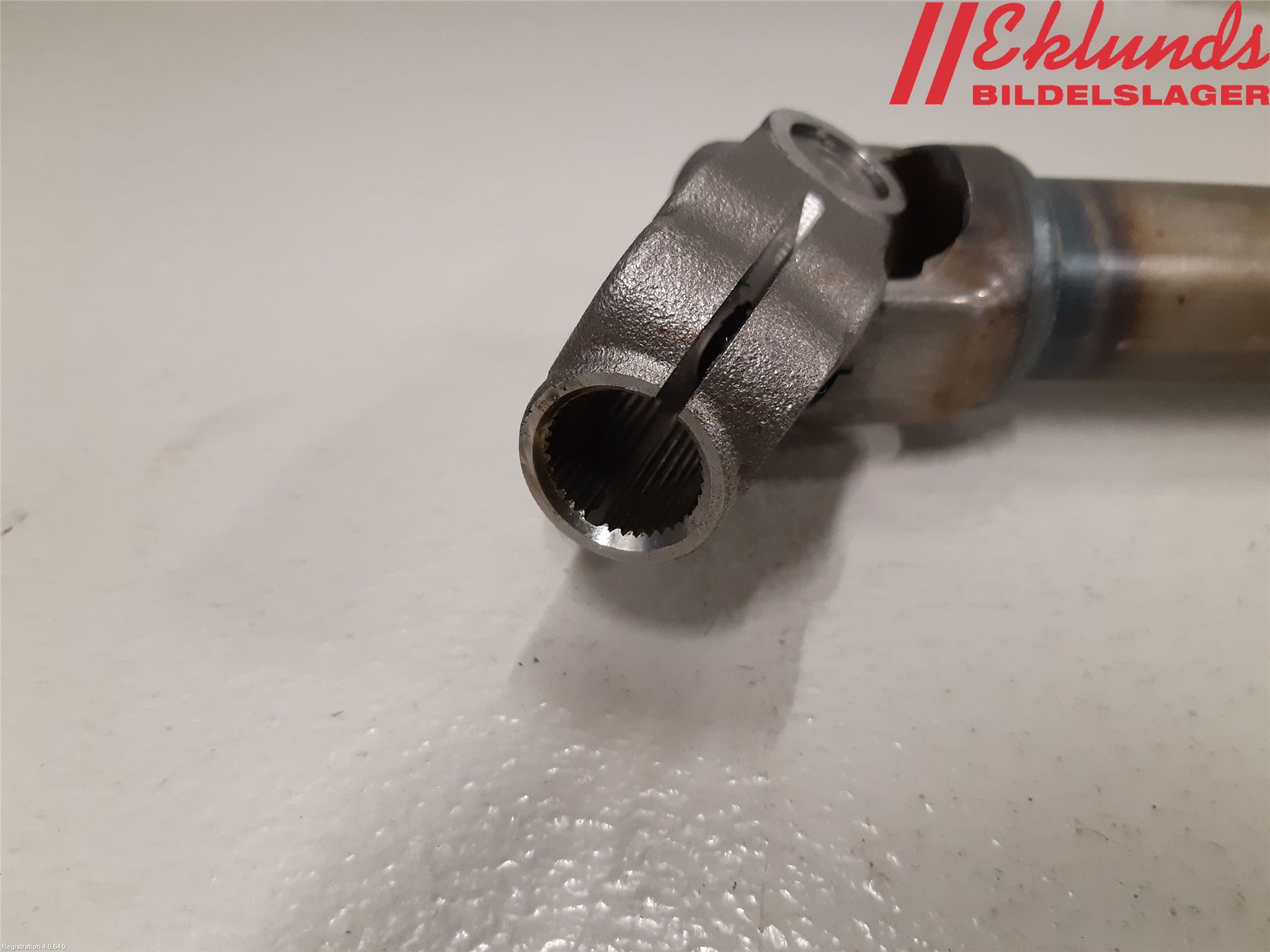 Mitsubishi OUTLANDER 13-21 Rattaxelknut