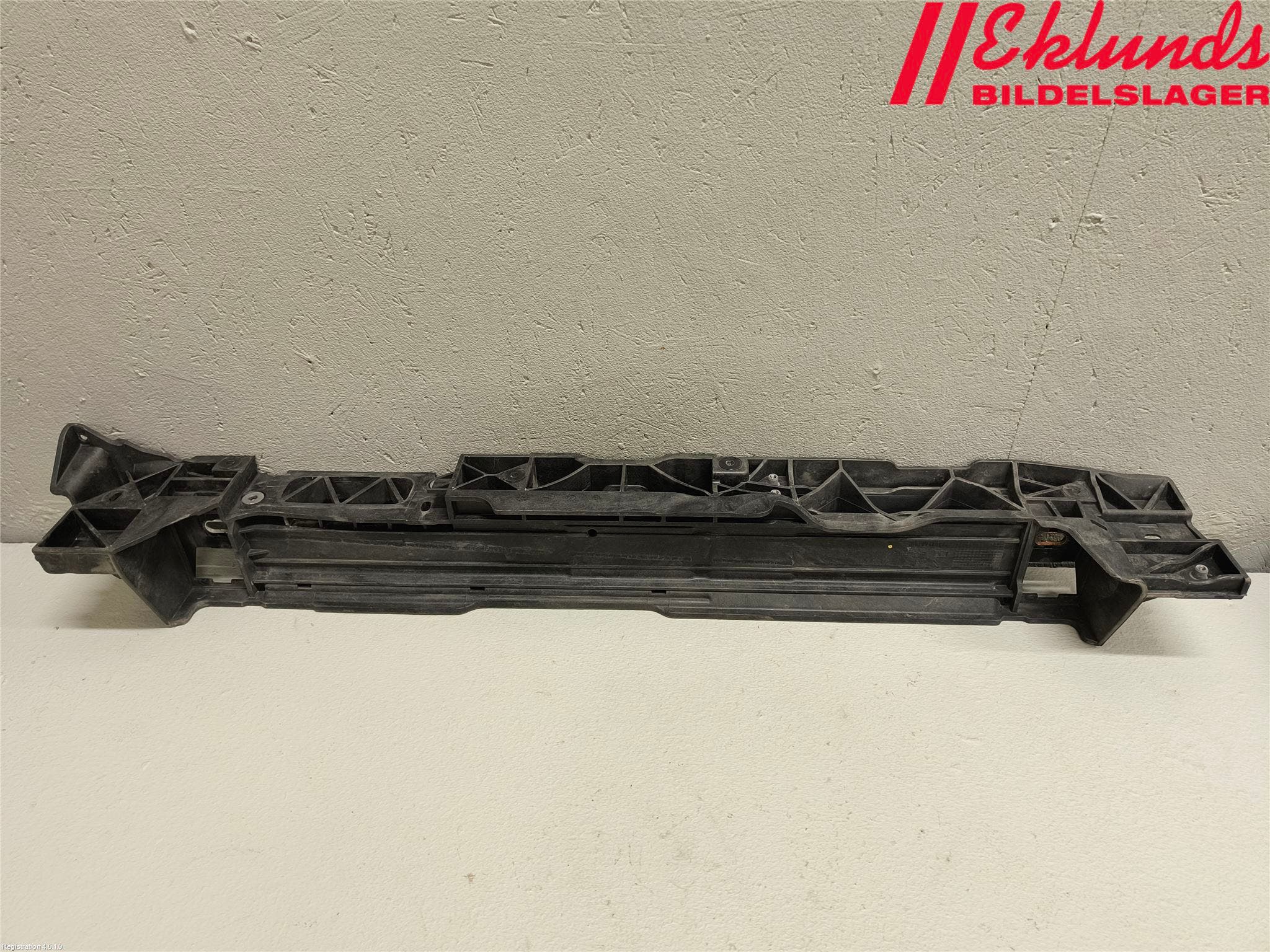 Peugeot 308 14-21 Frontplåt