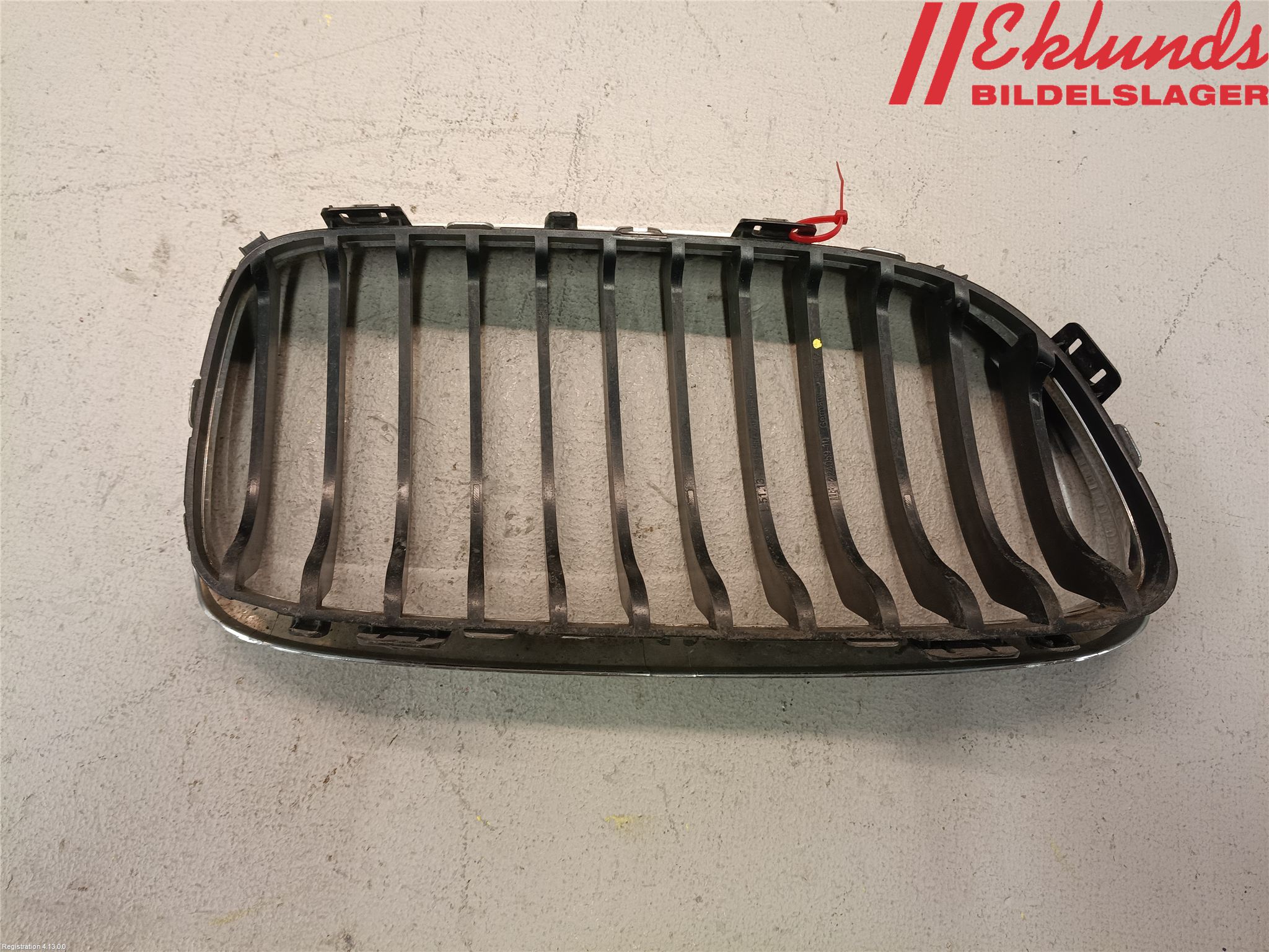 BMW 3 E90/91 SED/TOU 05-12 Grilldel Vänster