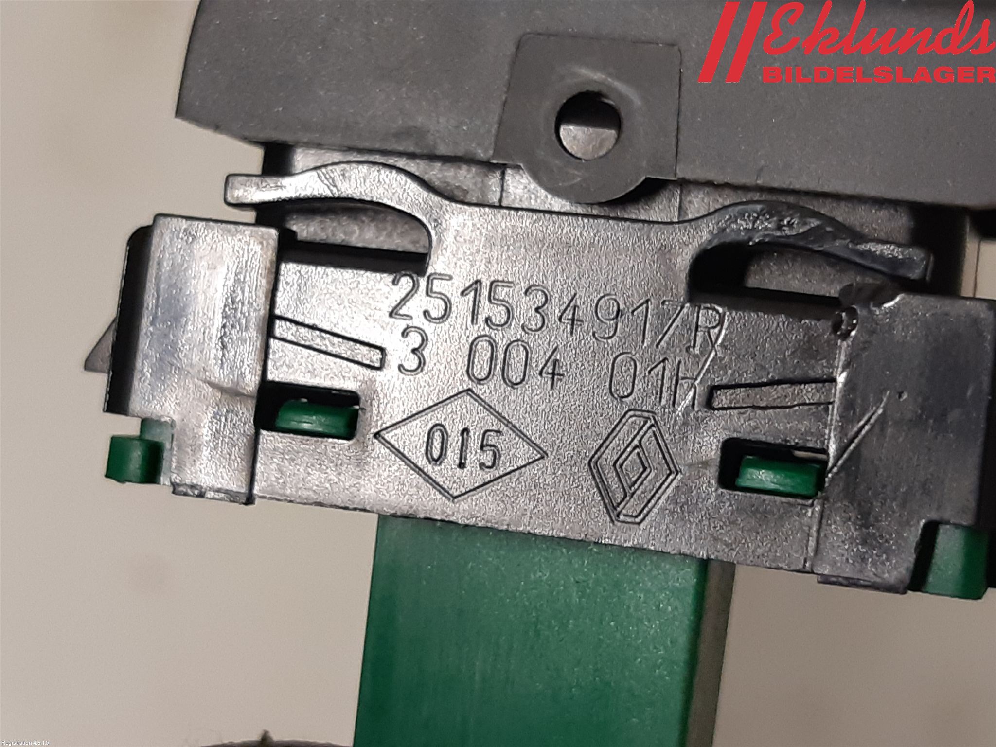 Renault CLIO IV 12-16 Strömställare Övrigt