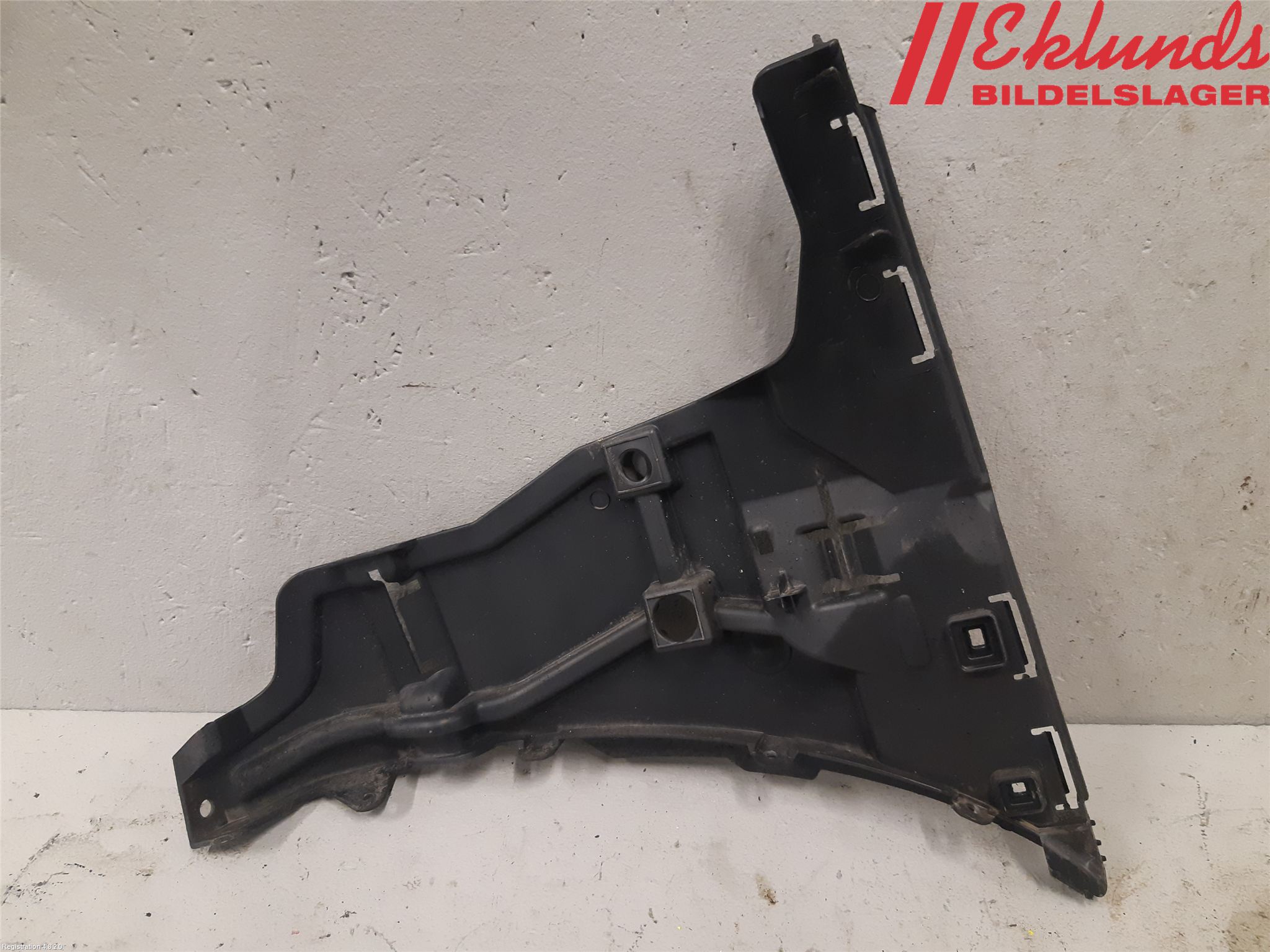 Volvo V70 05-08 Stötfångarfäste Fram Hö