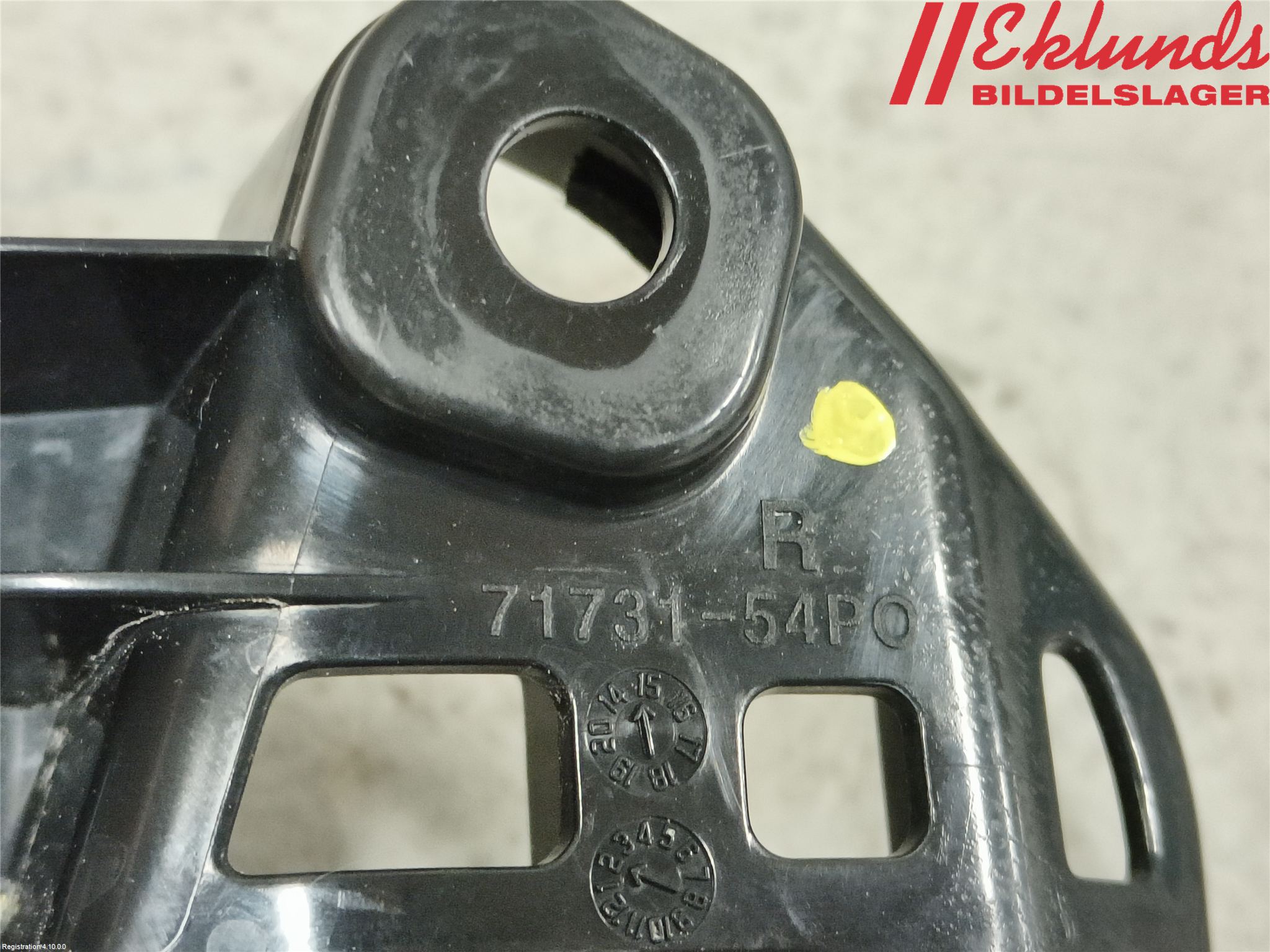 Suzuki VITARA 15- Stötfångarfäste Fram Hö