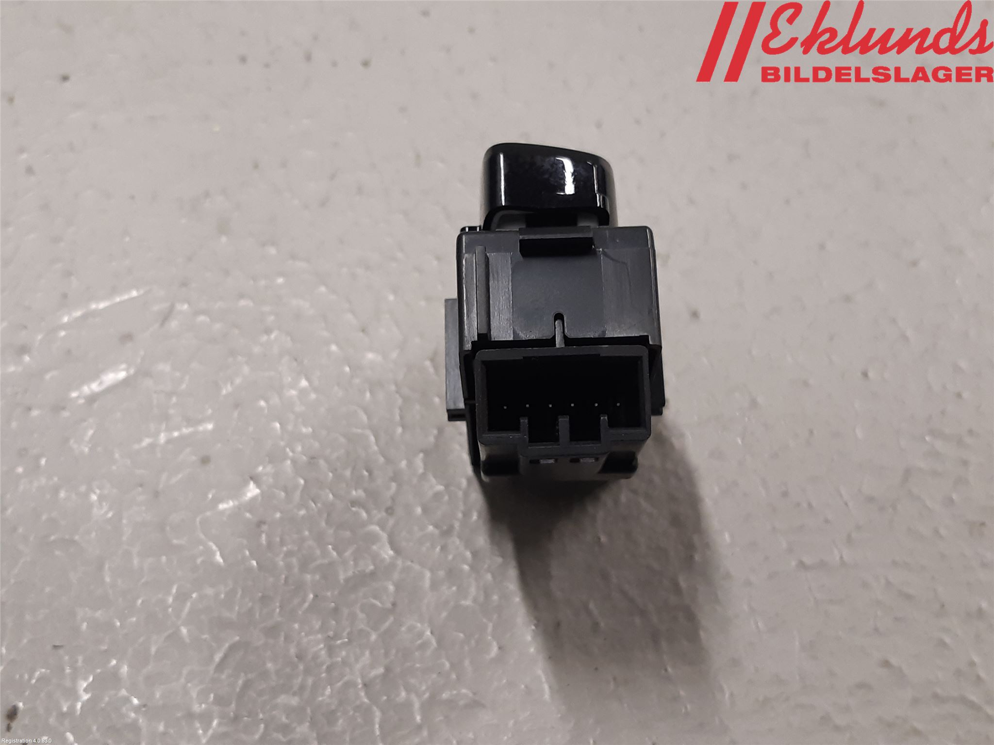 Volvo V90 17->> Strömställare Centrallås