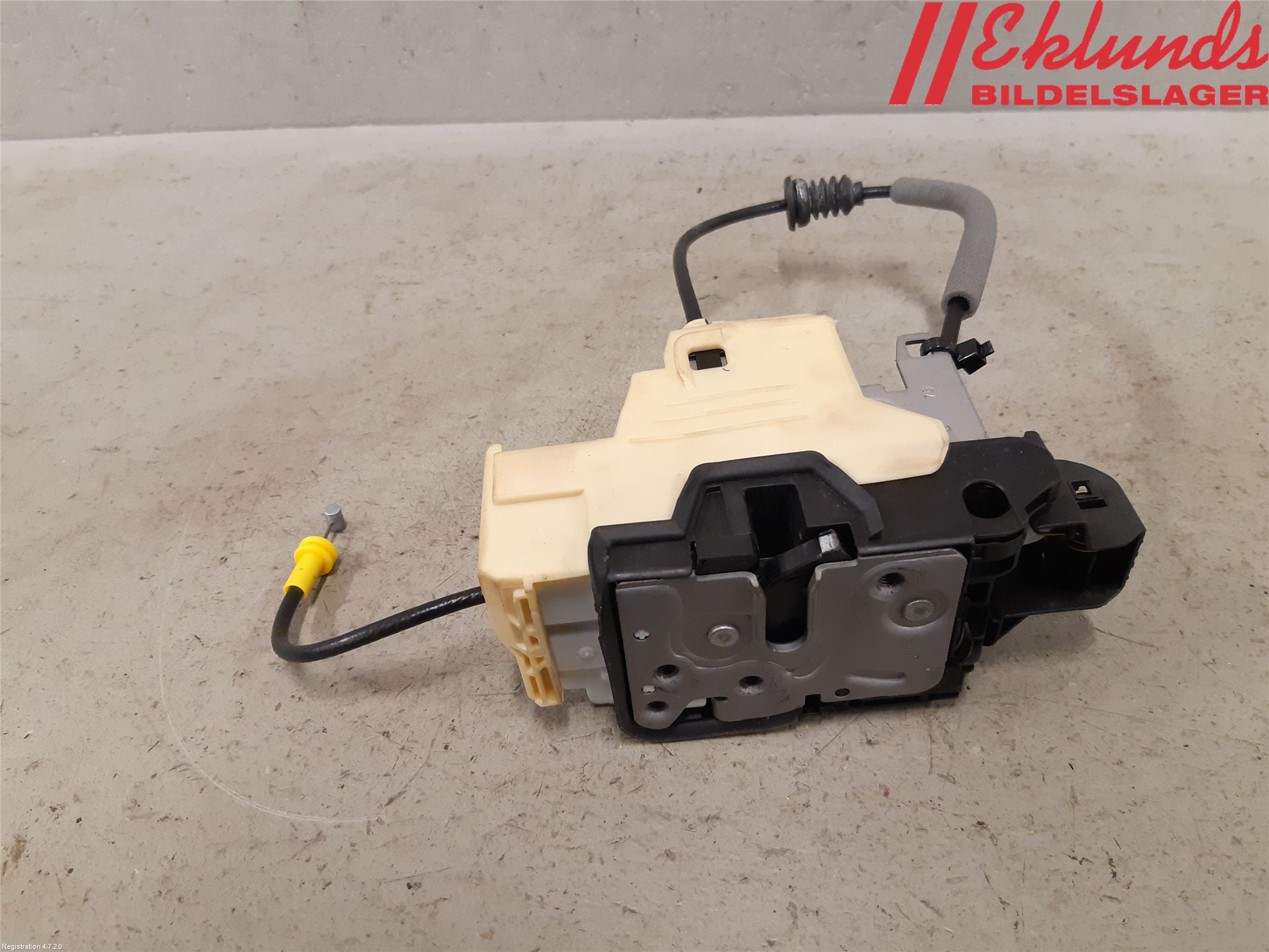 Volvo XC40/RECHARGE 18- Låskista-Dörrlås