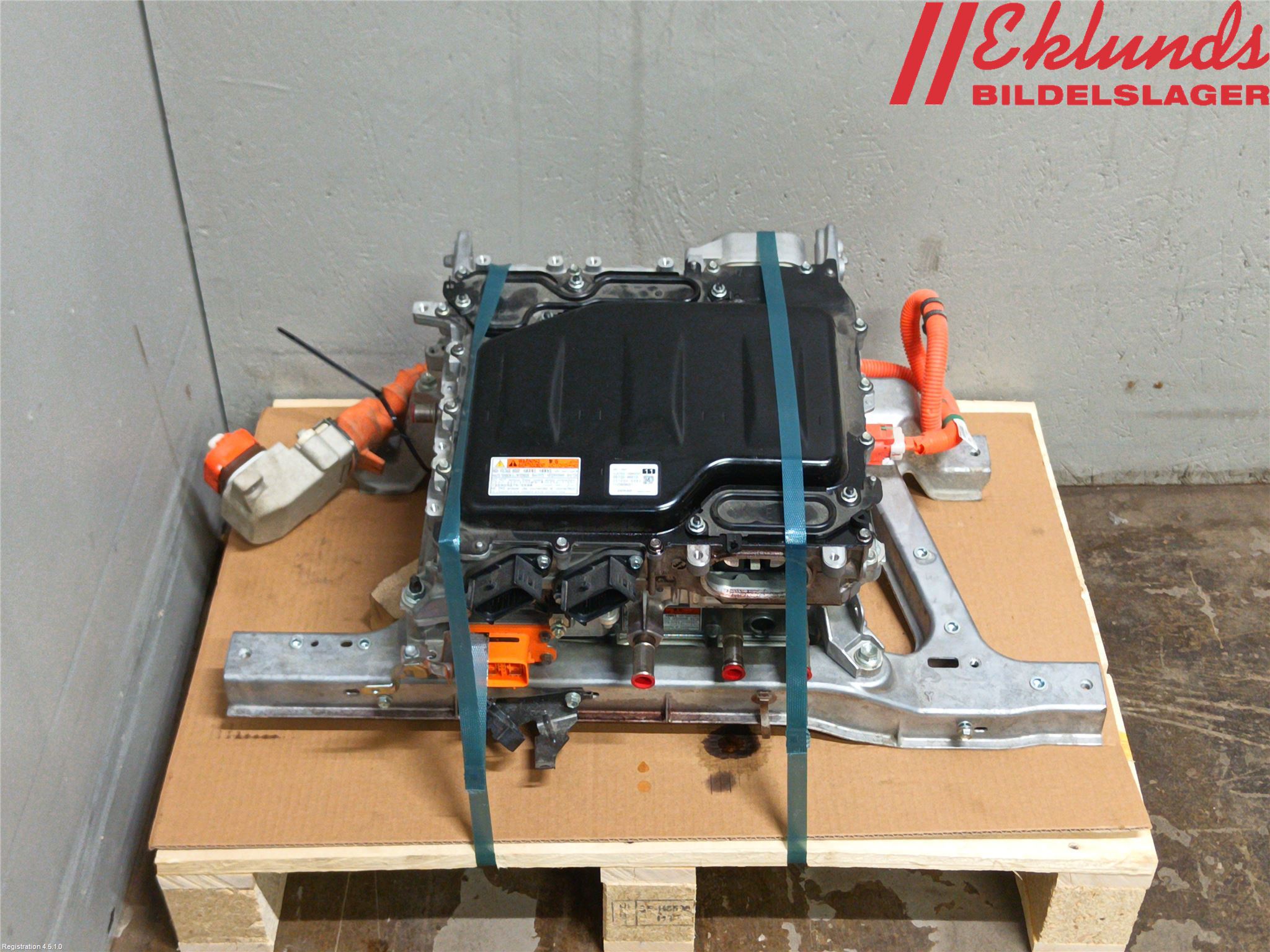 Toyota bZ4X EA10 22- Converter