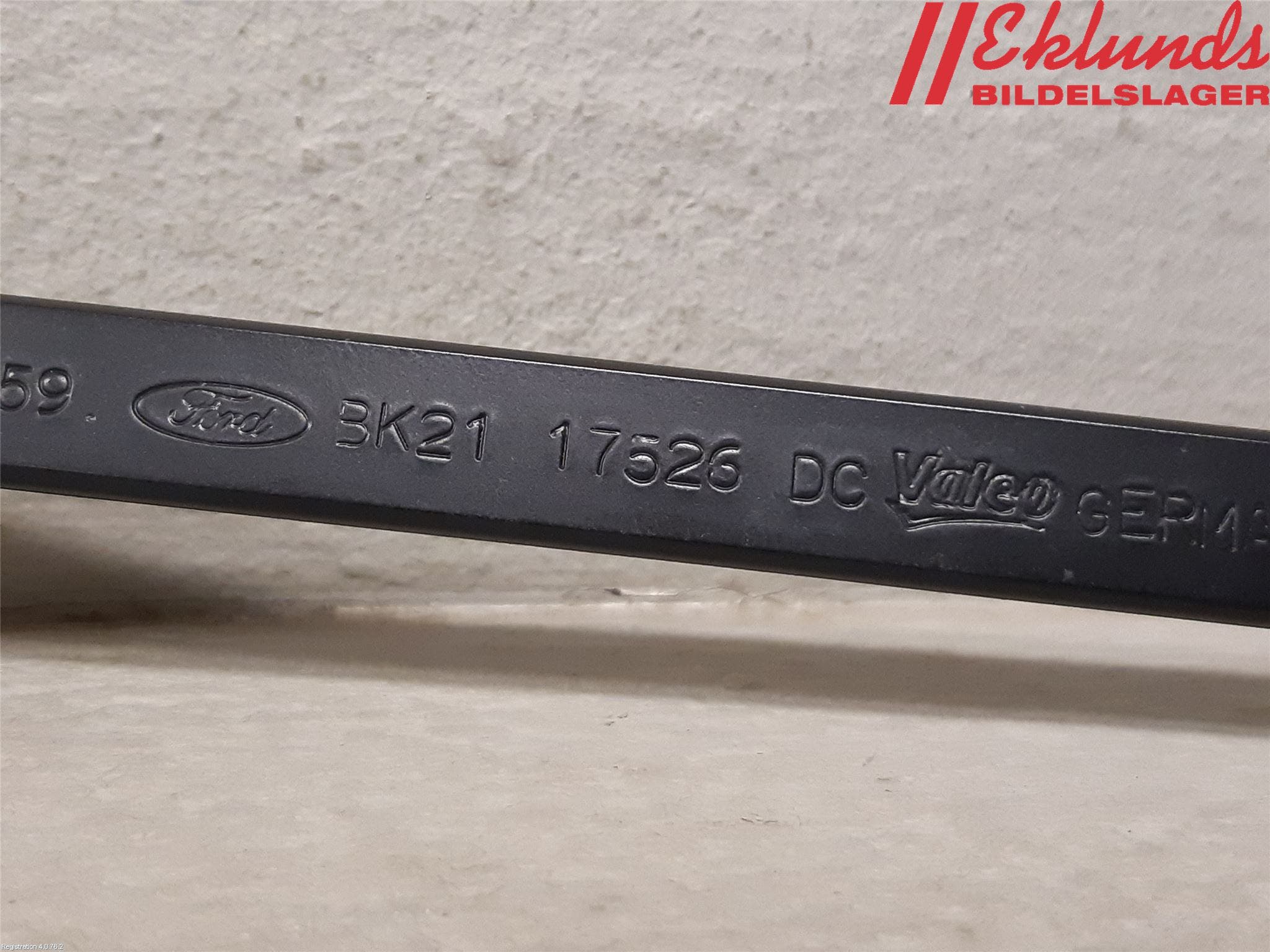 Ford TRANSIT/TOURNEO COURIER 13-23 Torkararm Armar Vindruta