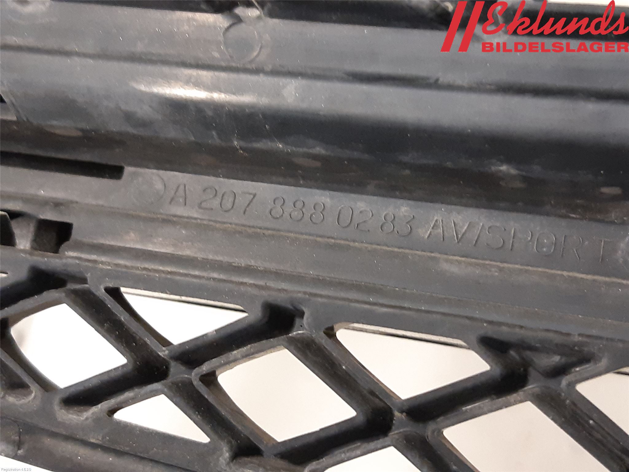 Mercedes-Benz MB E-KLASS (W212) 09-16 Grill Komp