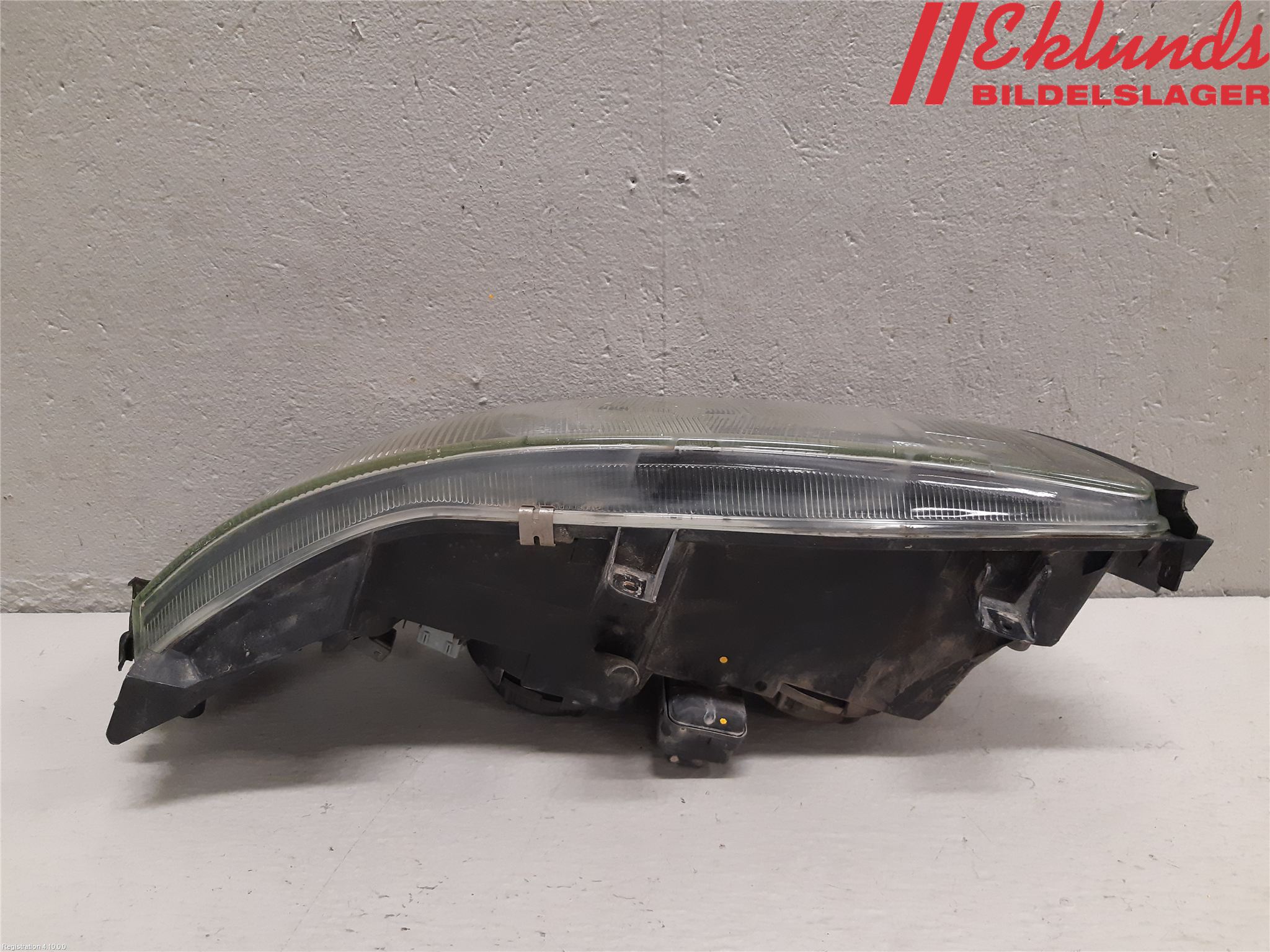 Volvo V70 00-04 Strålkastare Höger
