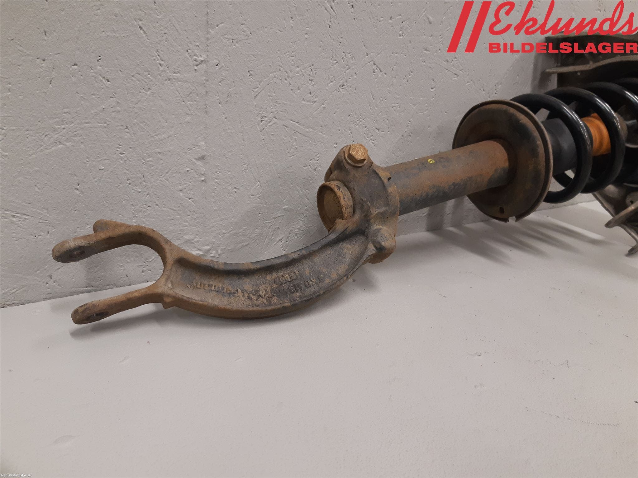 Audi Q5 09-16 Fjäderben Fram Höger