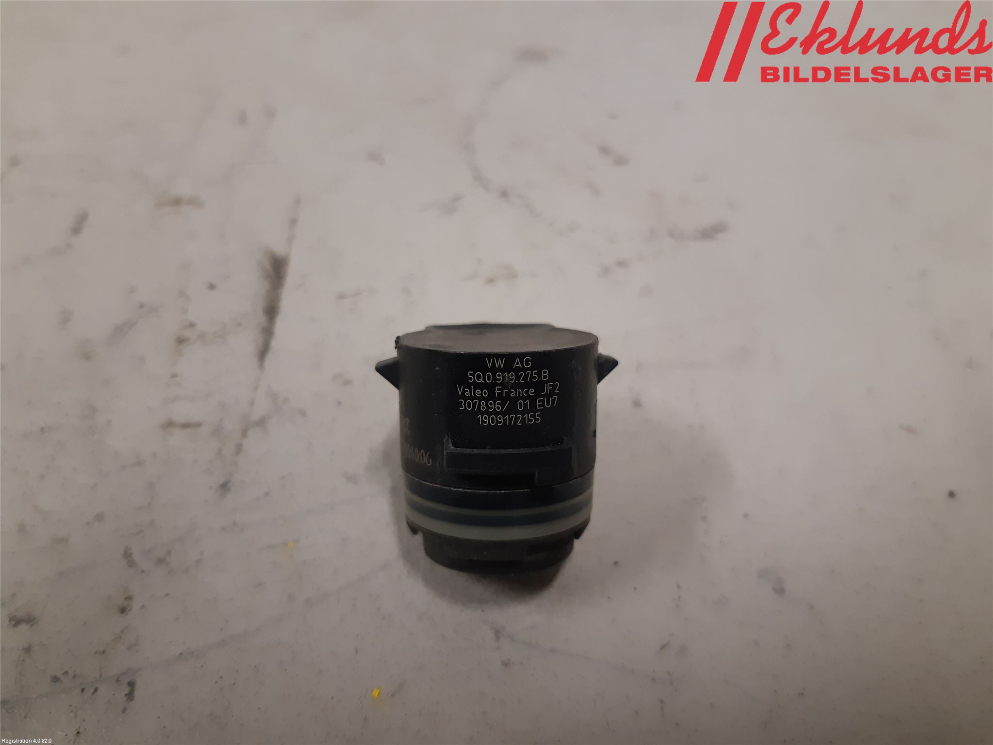Volkswagen VW TOURAN 16- Parkeringshjälp Frontsensor