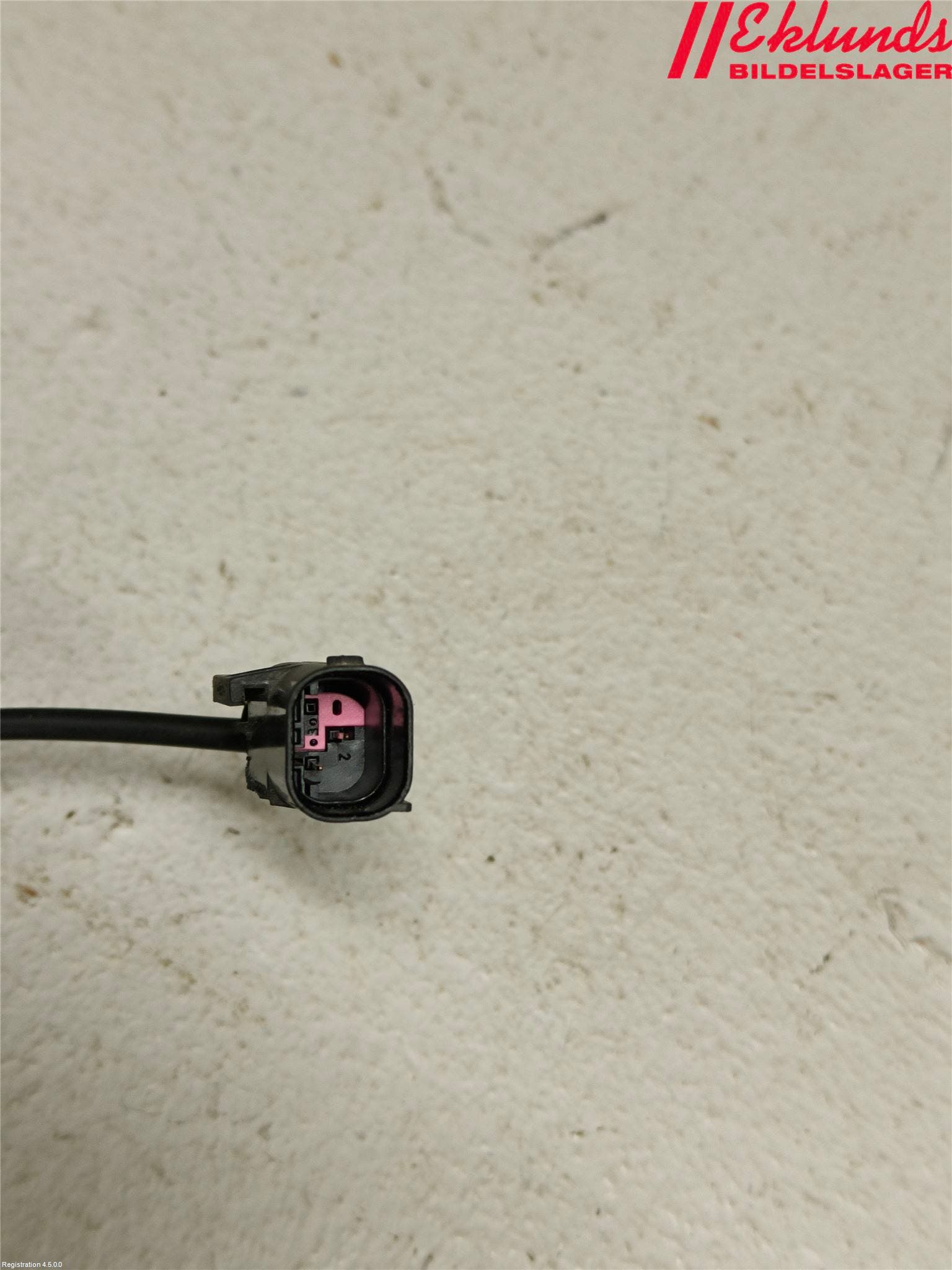 BMW 3 F30/F31/F80 12-19 Huvlås