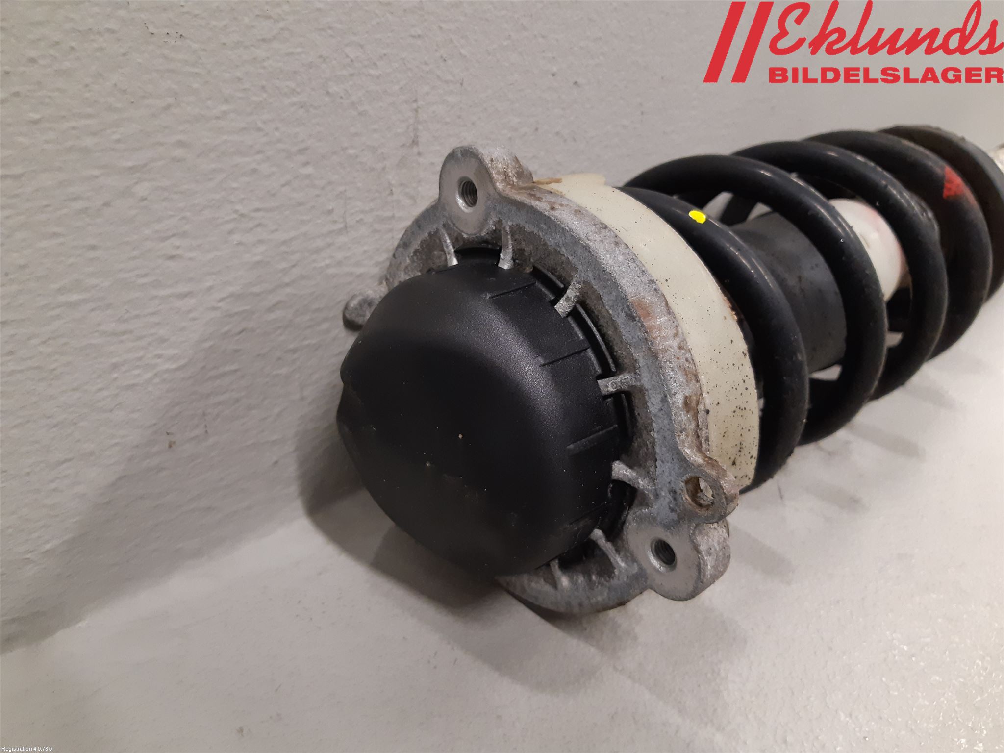 Audi A4/S4 B9 16-19 Fjäderben Fram Vänster