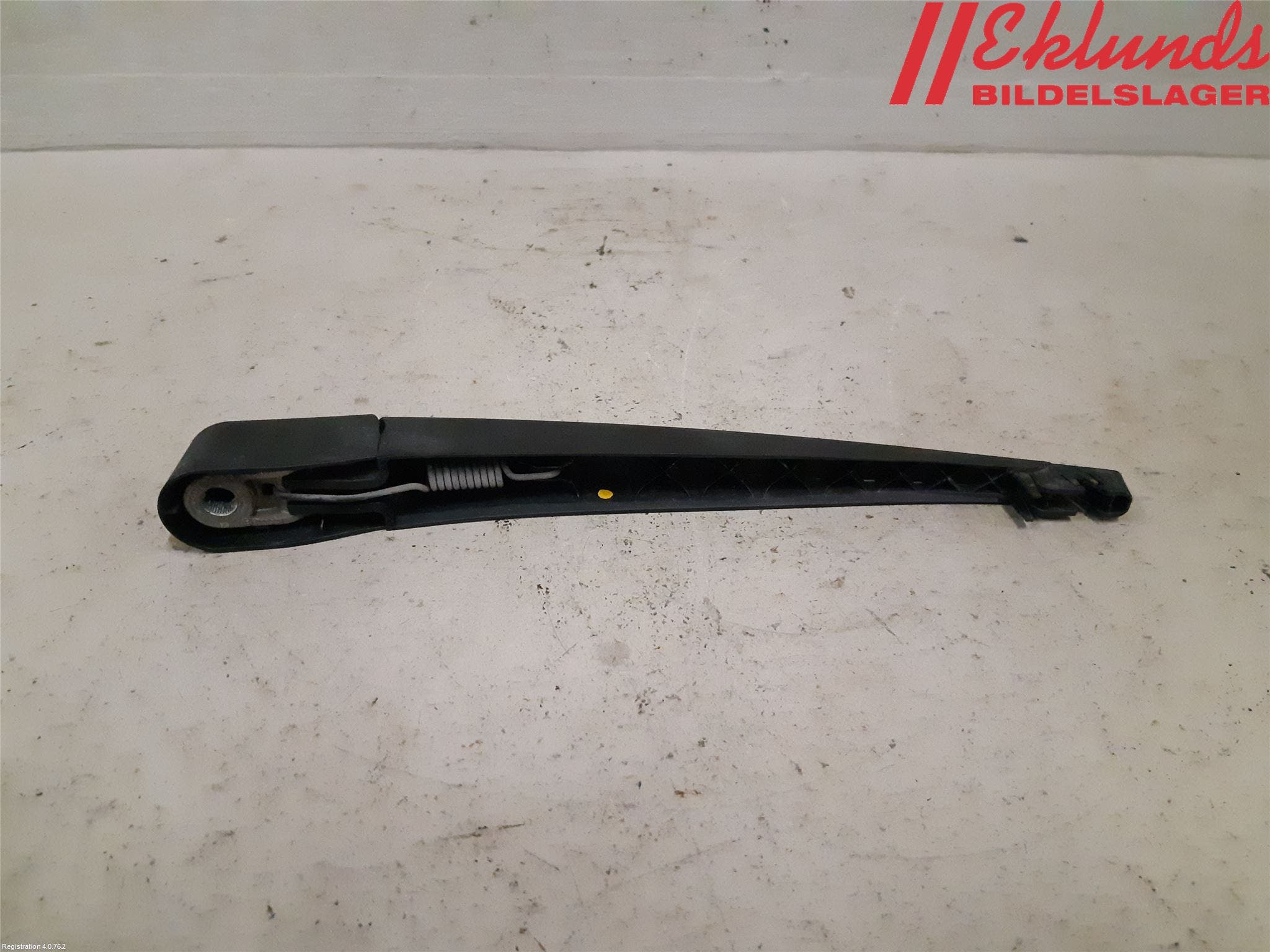 Volvo V60 CROSS COUNTRY 16-18 Torkararm-Bakruta