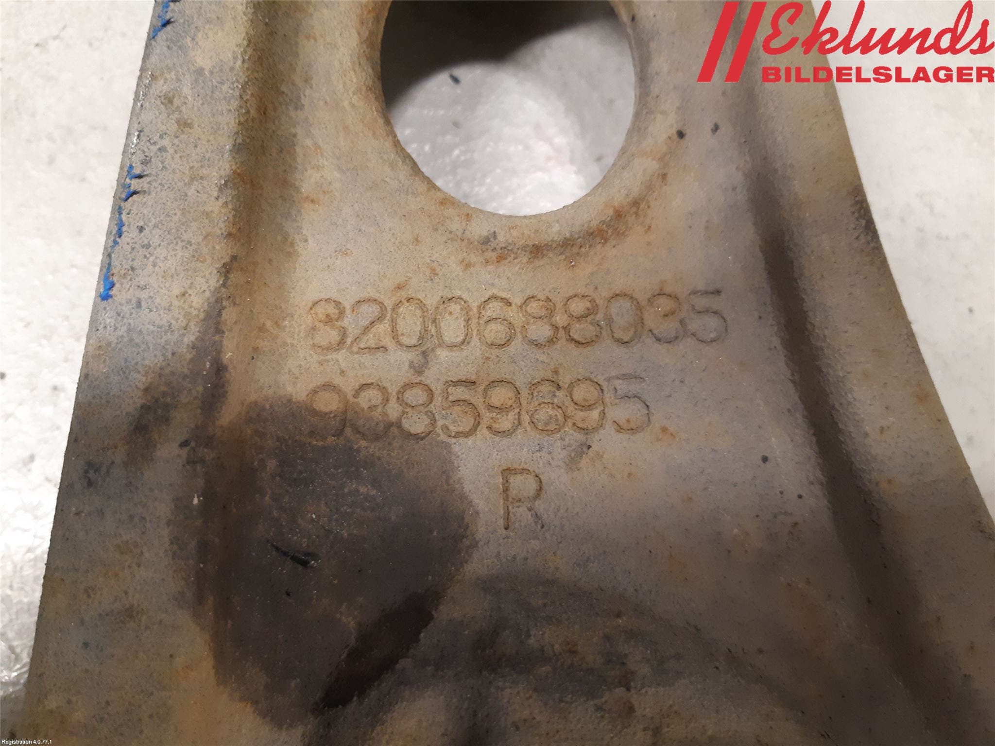 Opel VIVARO 15-19 Bärarm Fram Undre Hö