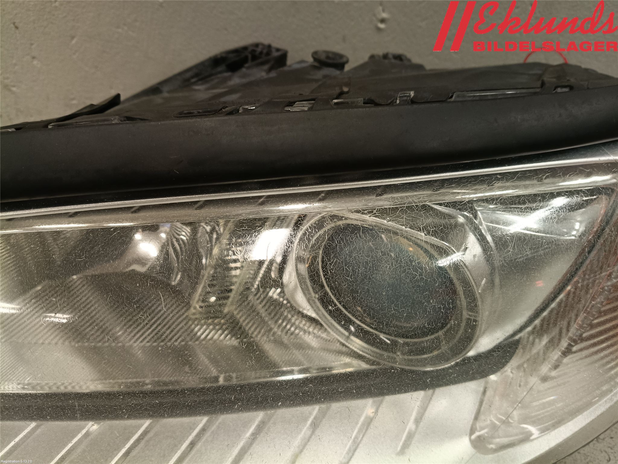 Volvo V70 08-13 Strålkastare Vänster
