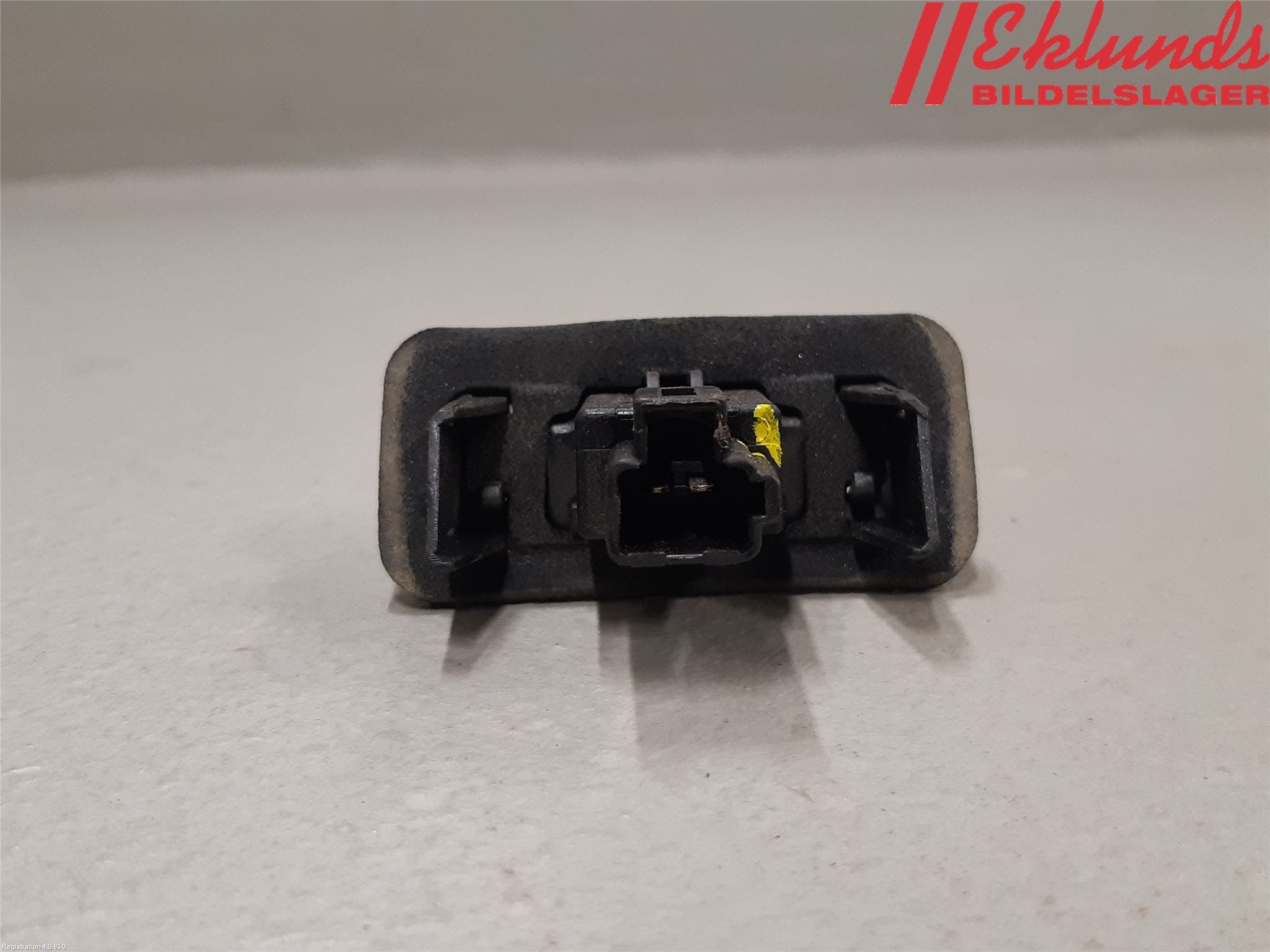 Toyota YARIS XP130 15-20 Skylt Belysning