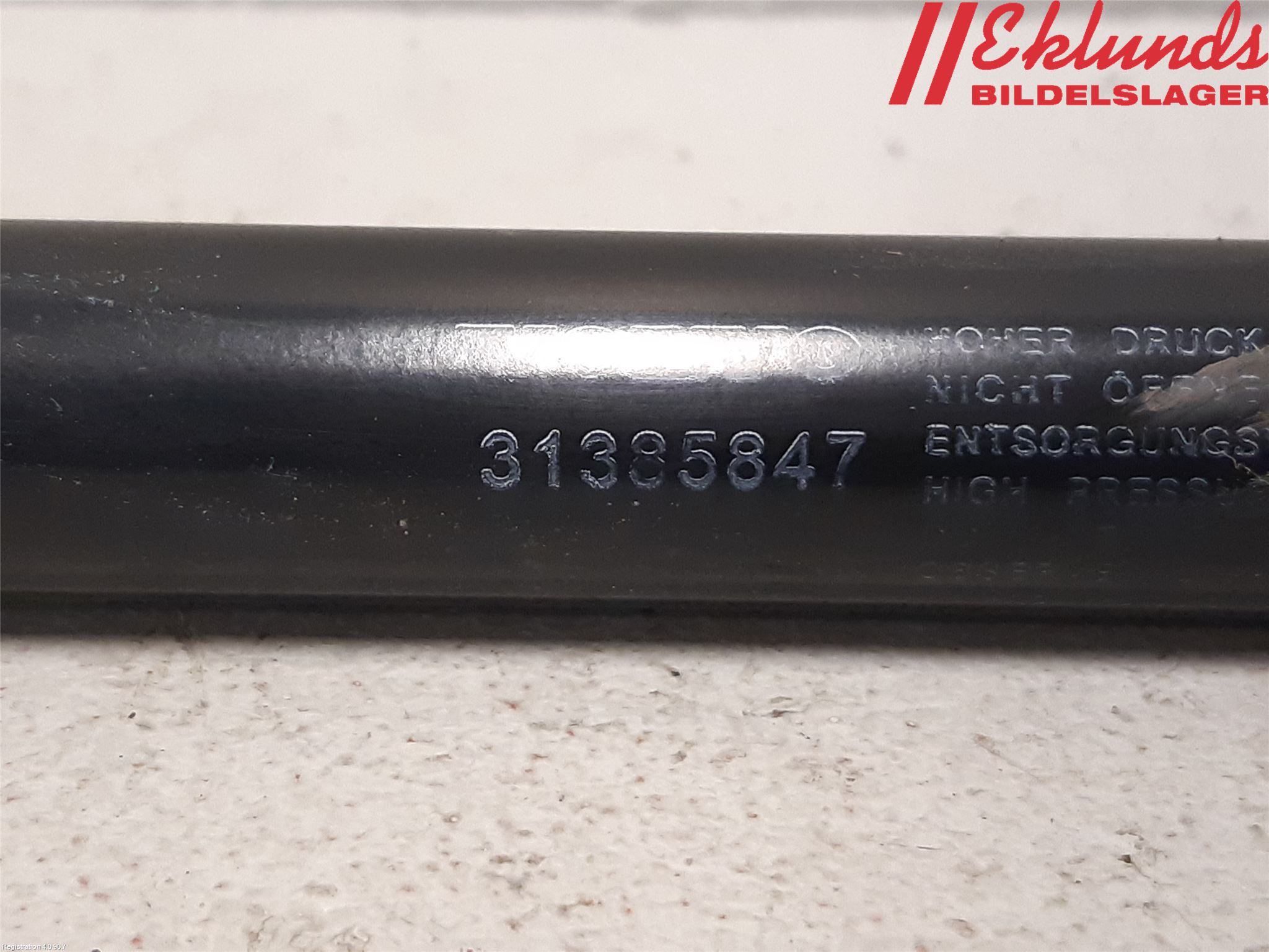 Volvo V90 17->> Gasfjäder Baklucka