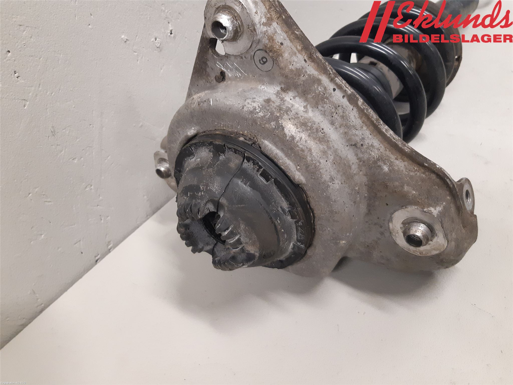 Audi A6/S6     05-11 Fjäderben Fram Höger