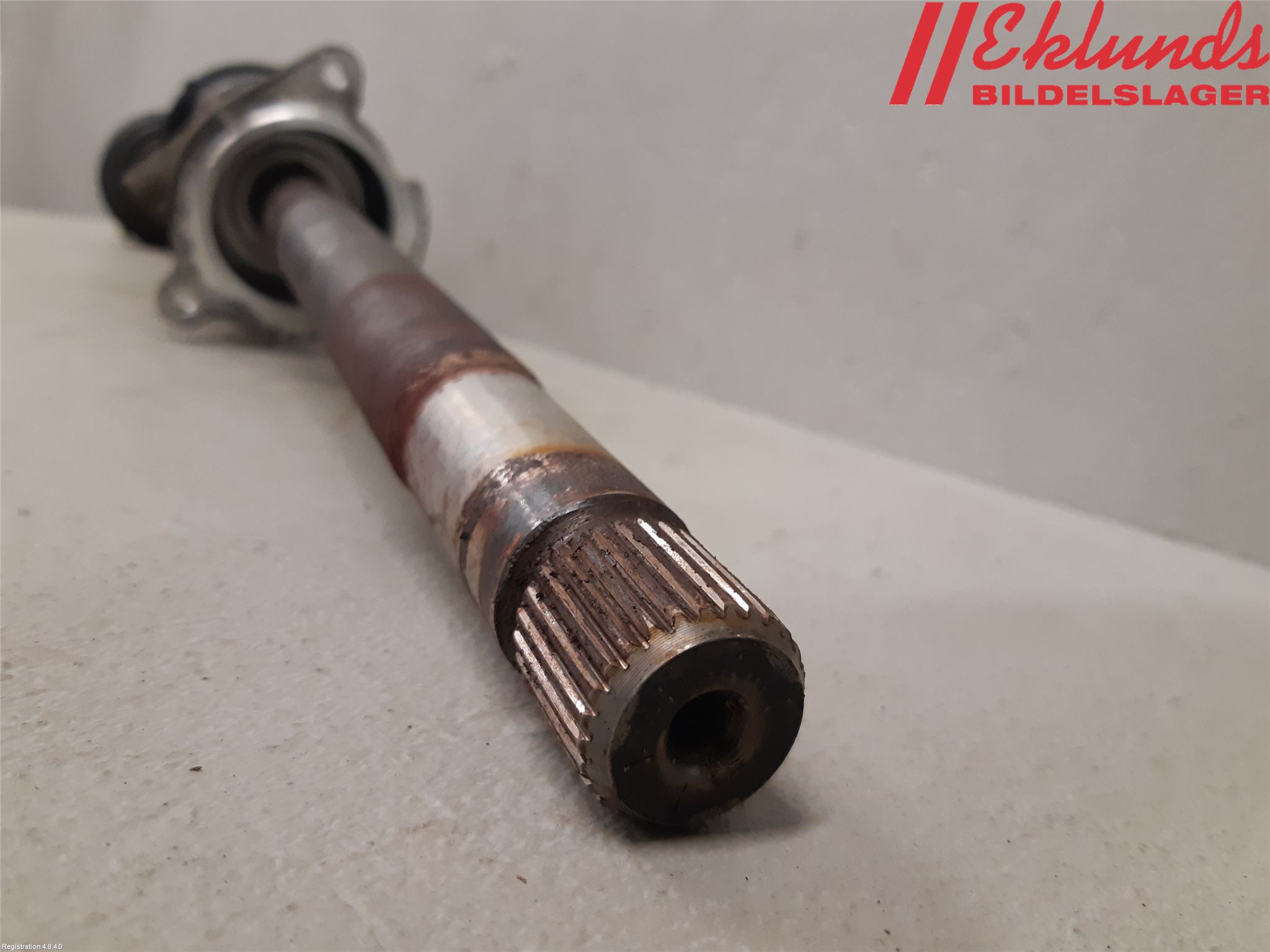 BMW X1 F48 15-22 Drivaxel Fram Höger