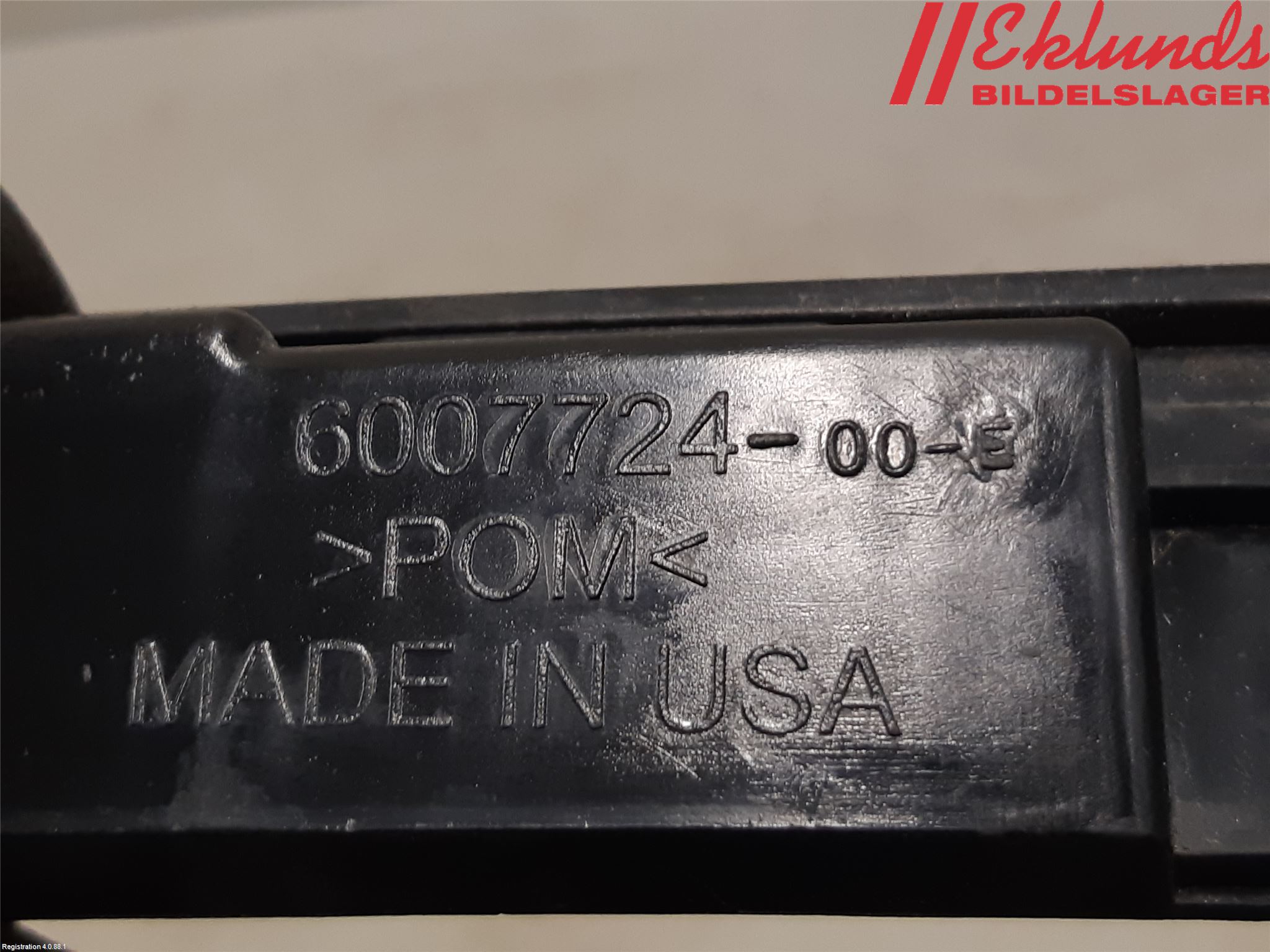 Tesla MODEL S 13- Stötfångardel Bak Mitt