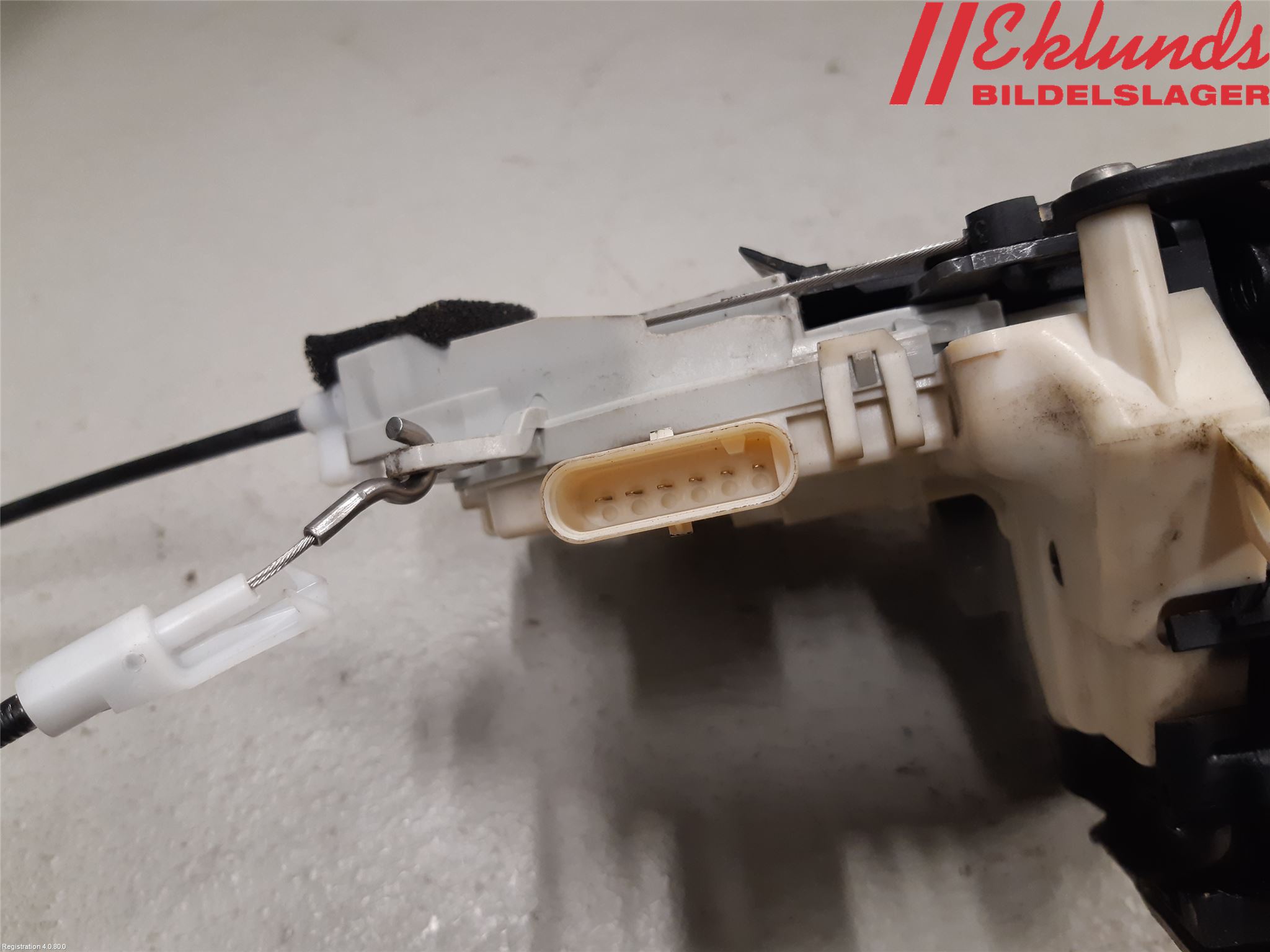 Audi A4 ALLROAD 09-16 Låskista-Dörrlås